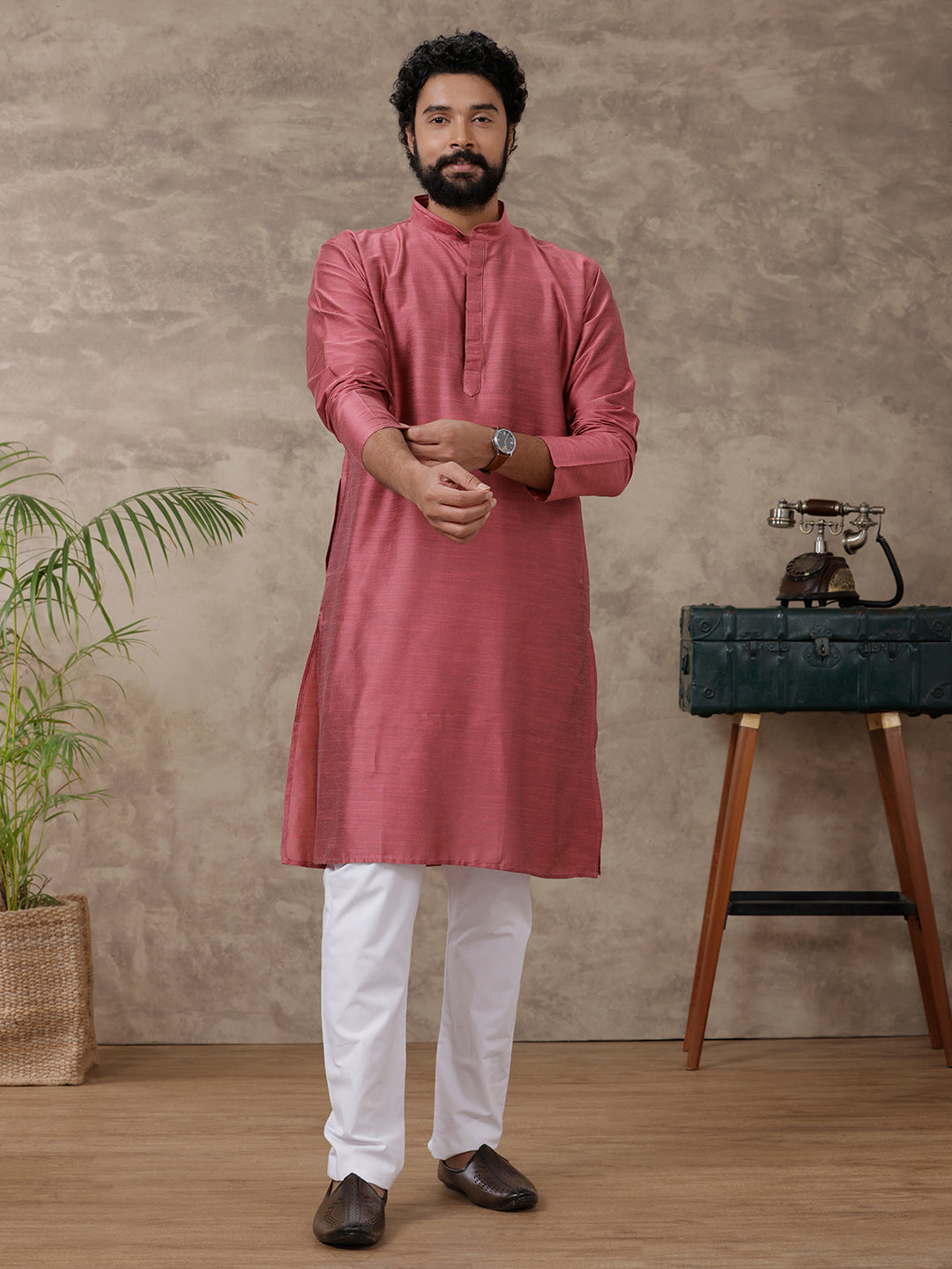 Men Full Length Pocket Kurta Maroon RC26