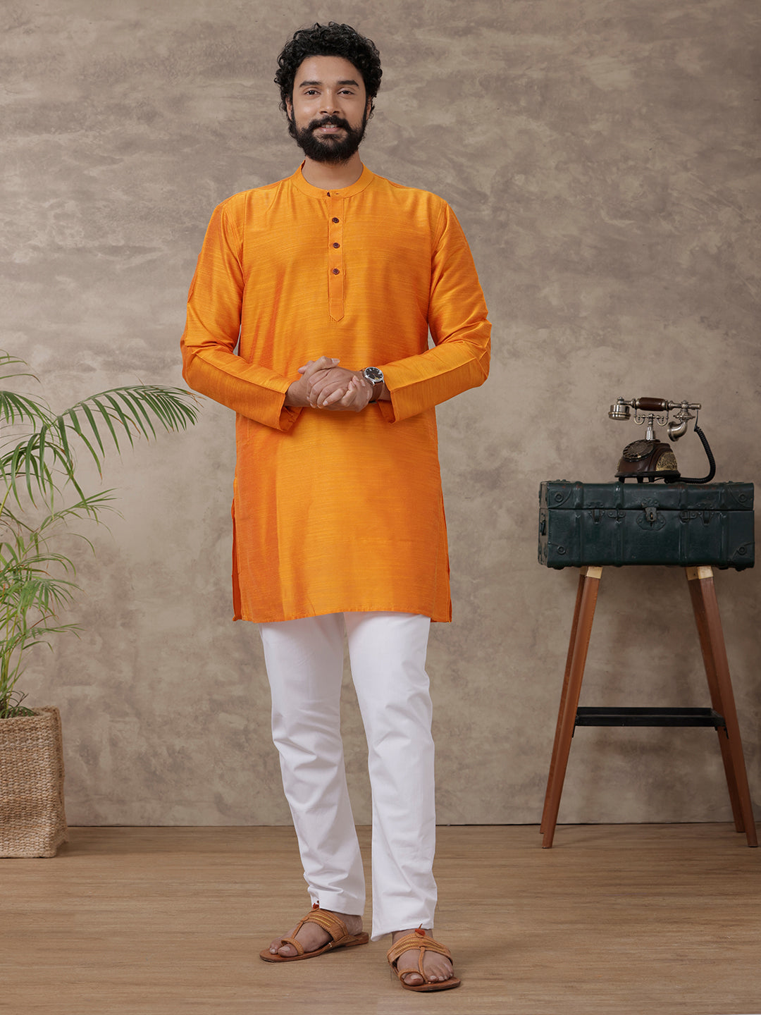 Men Medium Length Pocket Kurta Orange Y11