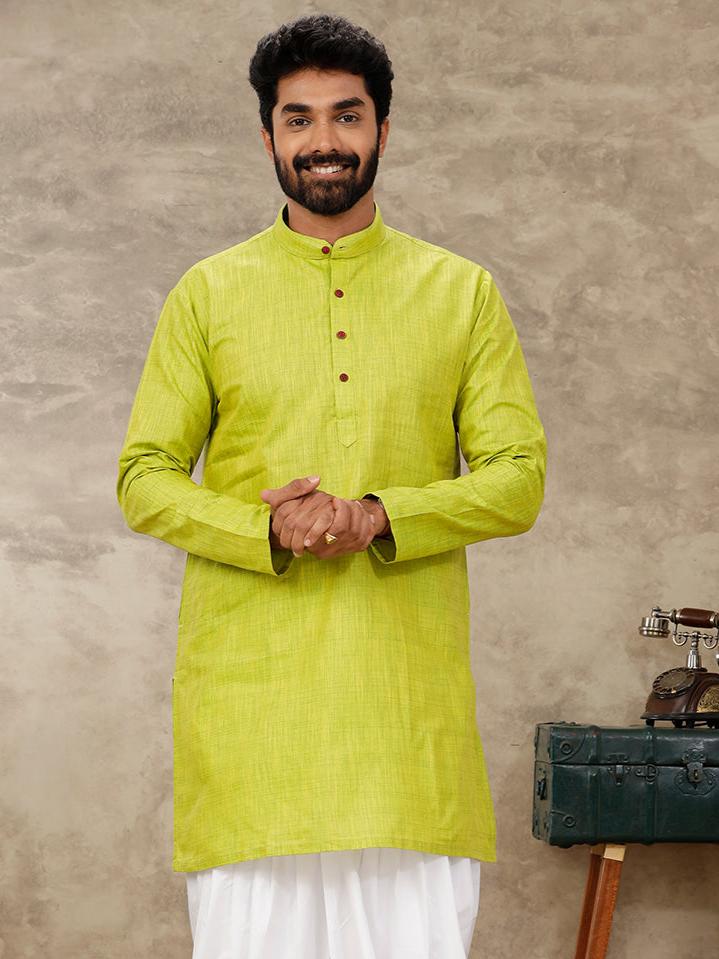 Men Cotton Full Sleeves Parrot Green Medium Length Pocket Kurta FS2