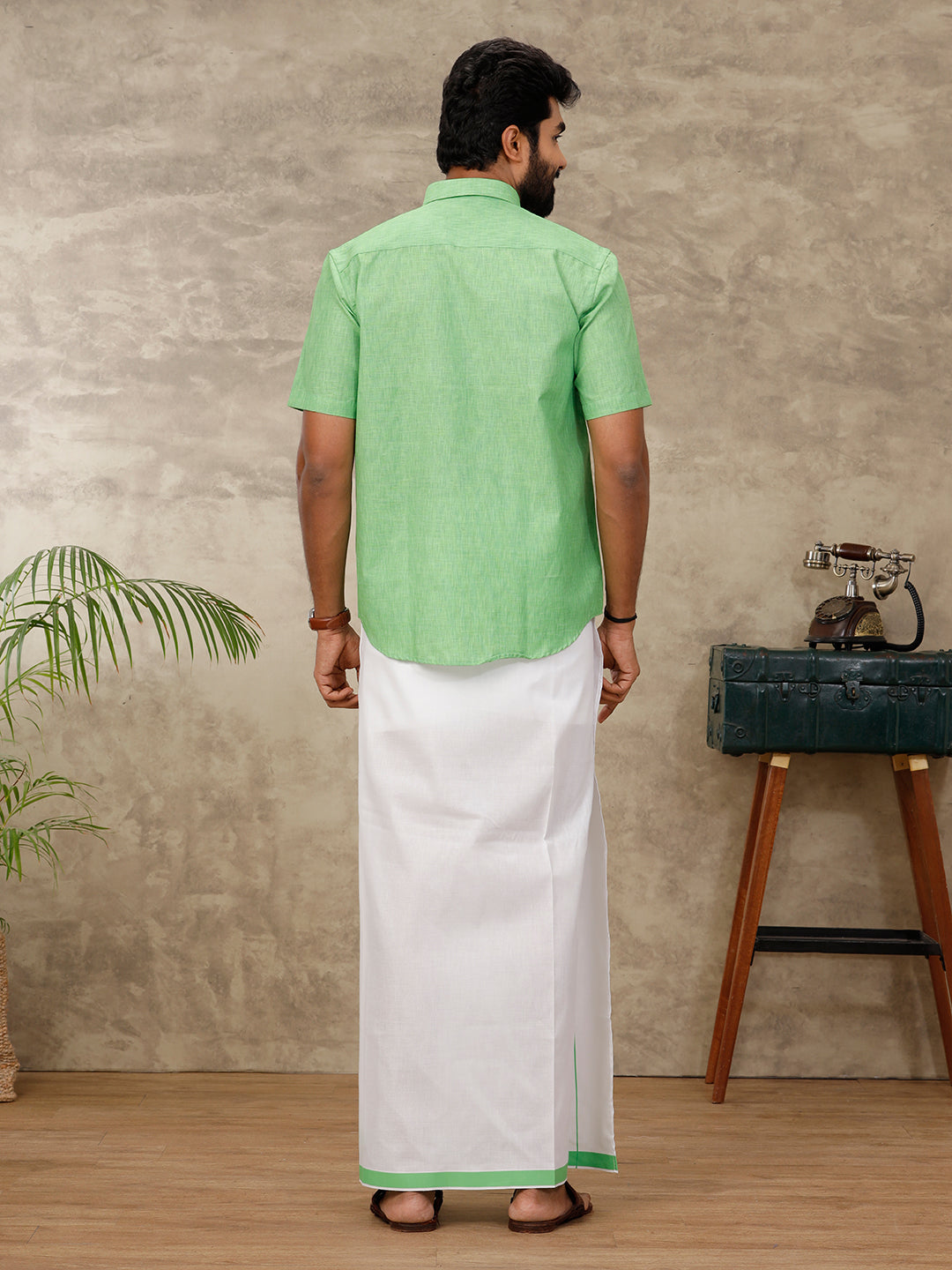 Mens Vetti Vaaram Matching Border Dhoti & Shirt Combo Green