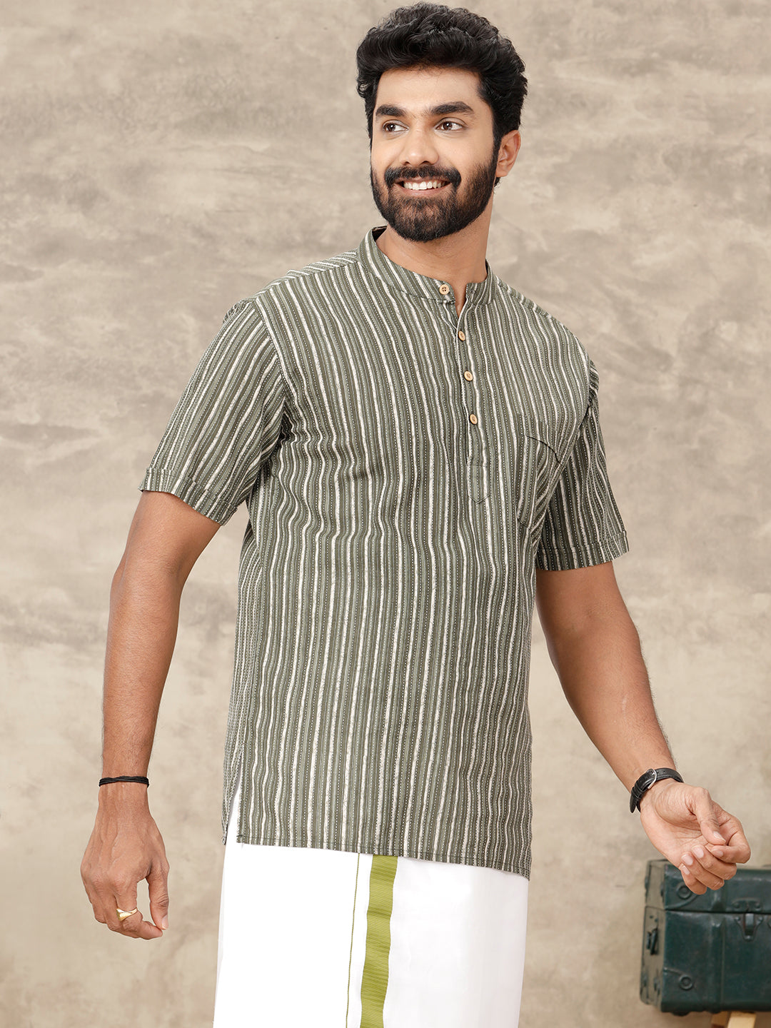 Mens Short Length Pocket Kurta Green OC13