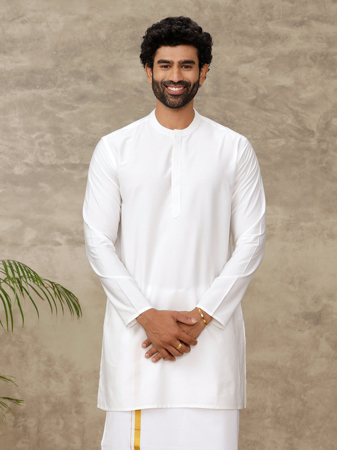 Mens Medium Length Pocket Kurta off White RC27