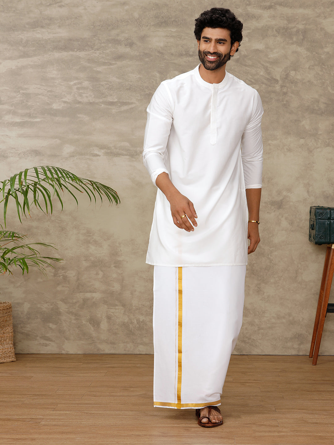 Men Medium Length Pocket Kurta off White RC27