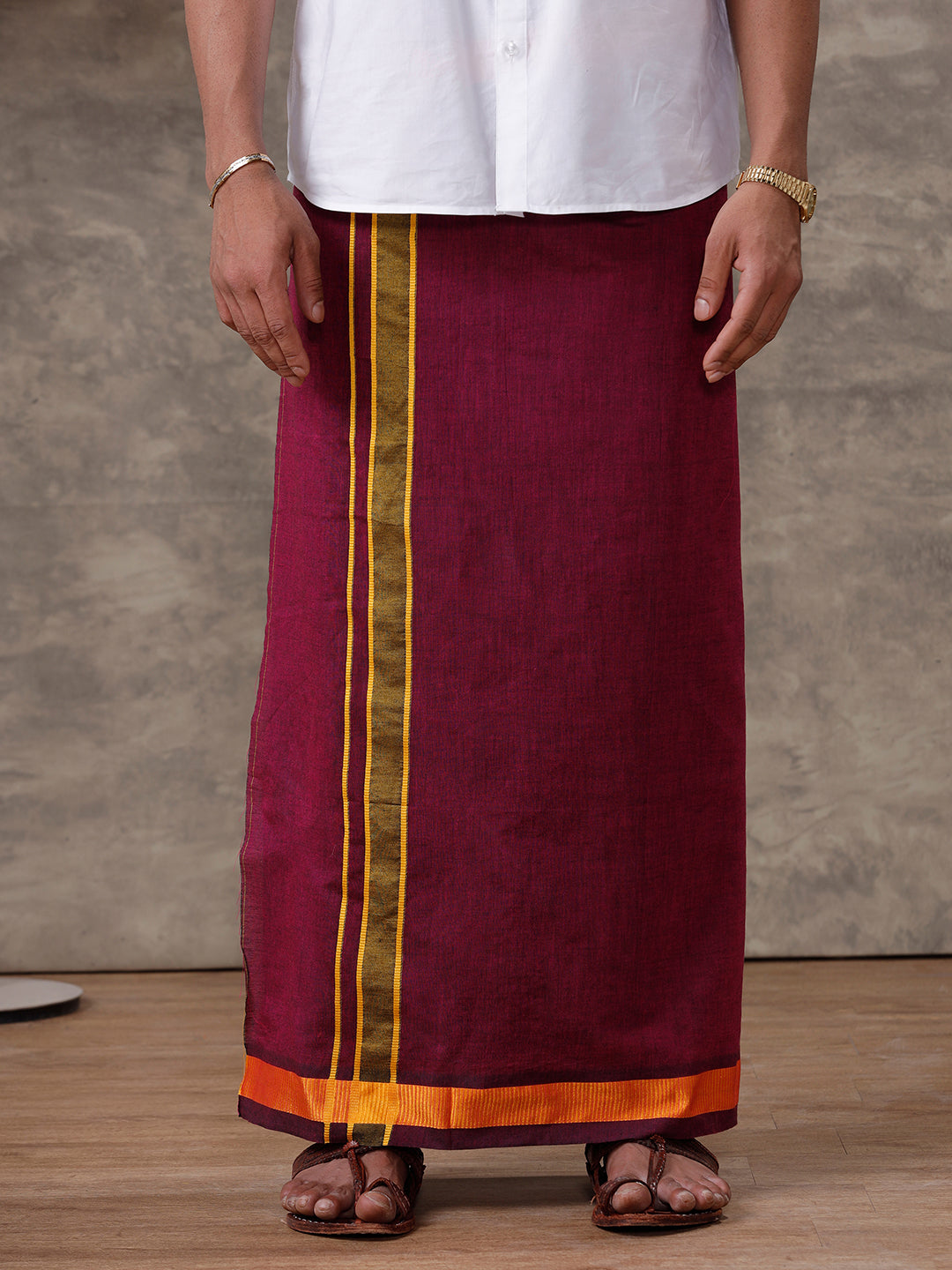 Men Purple Lungi with Fancy Border Colour Diamond CD07