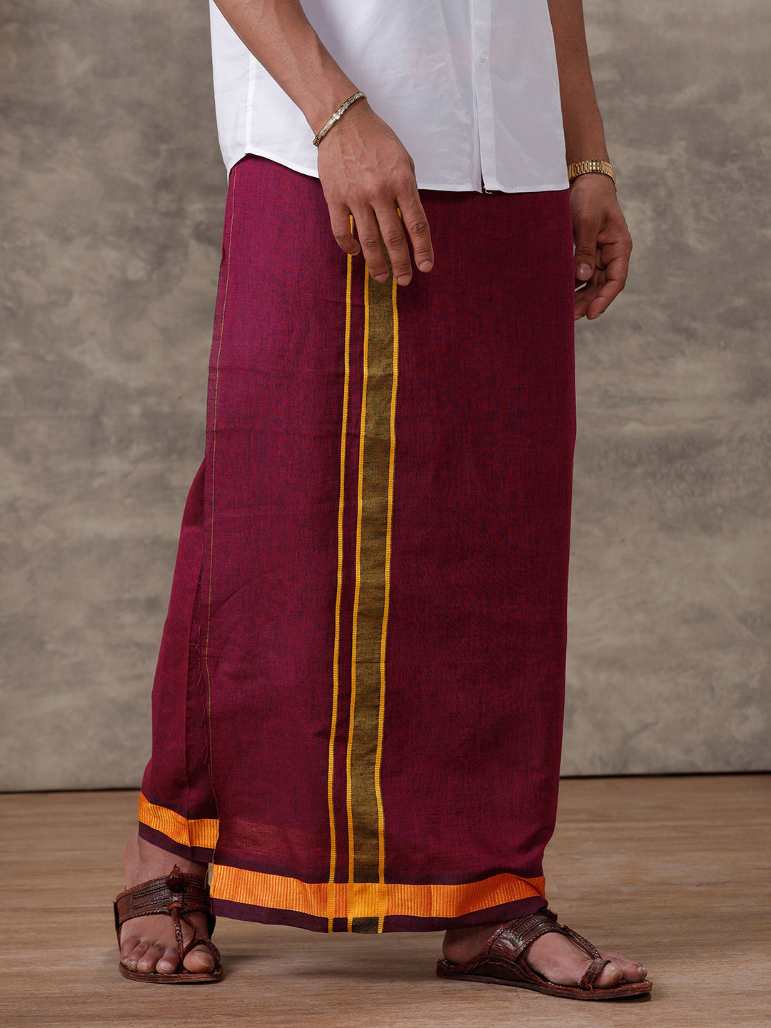 Men Purple Lungi with Fancy Border Colour Diamond CD07