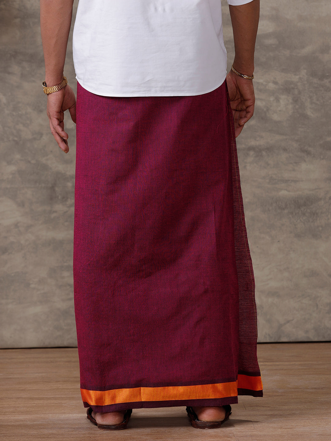 Men Purple Lungi with Fancy Border Colour Diamond CD07