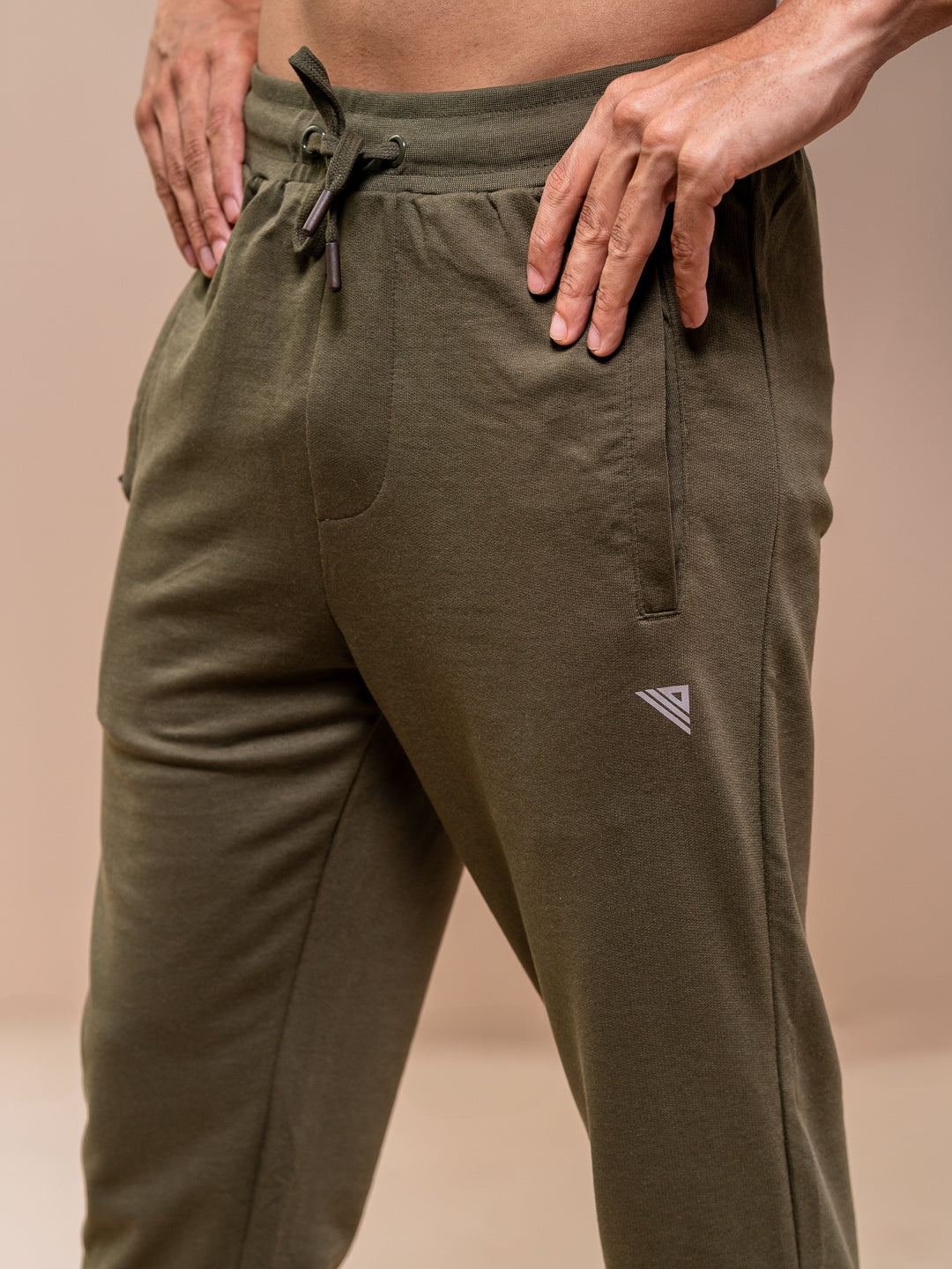 Men Combed Cotton Rich Jogger with Side Pockets Olive Green EJ6