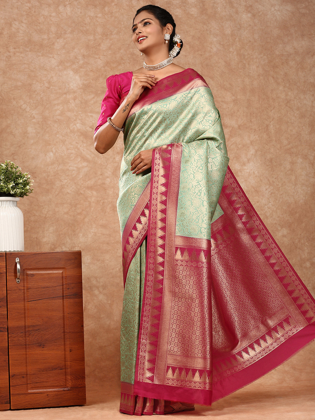 Women Semi Silk Saree Green SS208