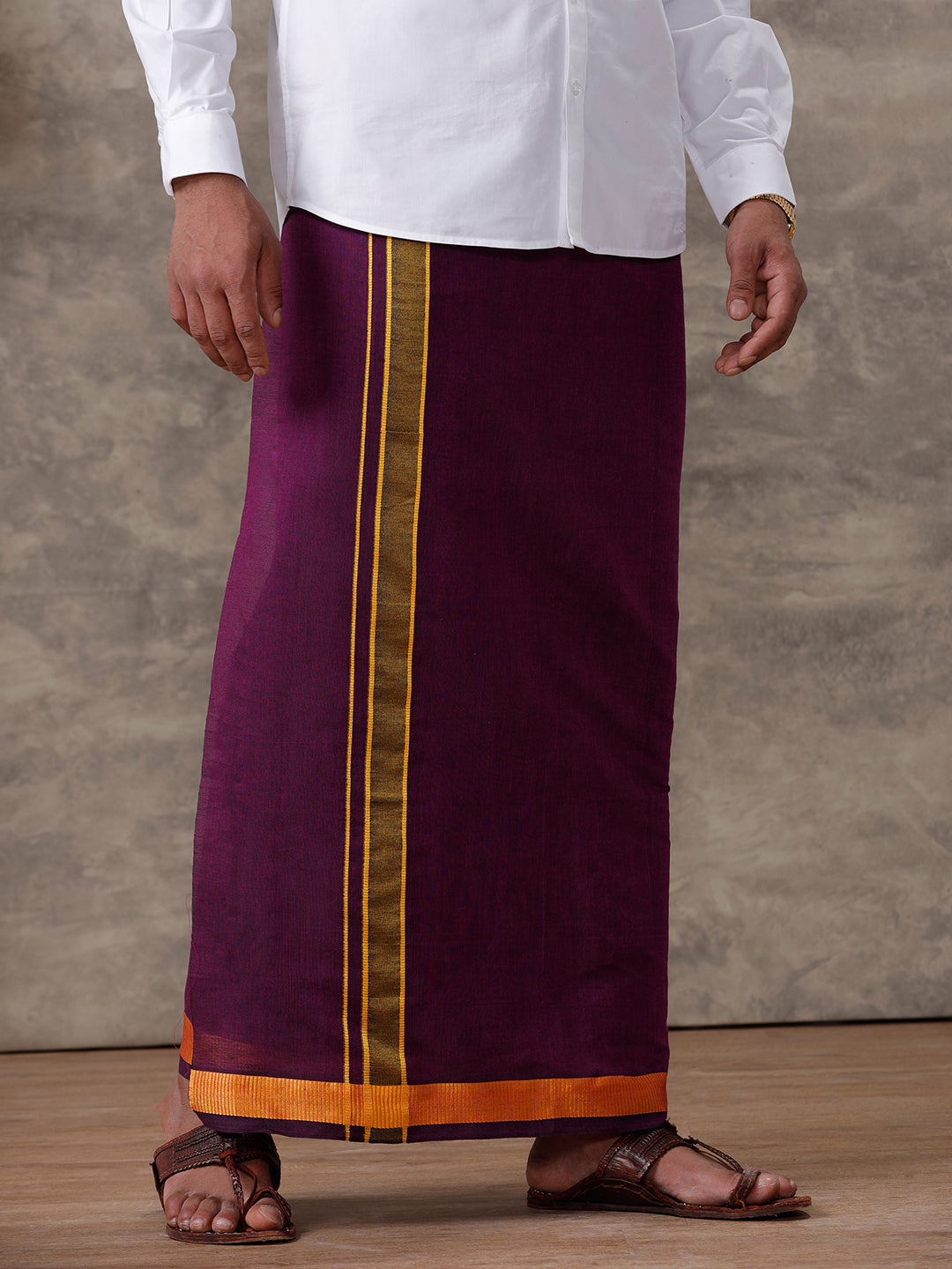 Men Violet Lungi with Fancy Border Colour Diamond CD06