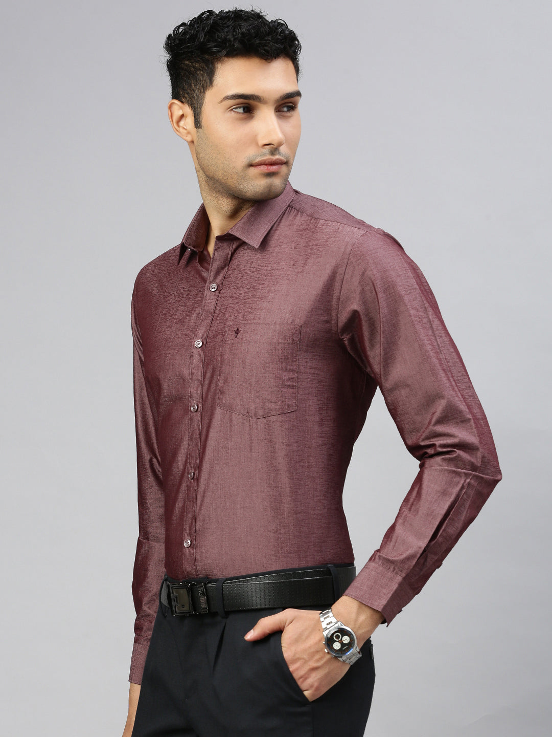 Men Cotton Blend Full Sleeves Shirt Marron T46 TV3