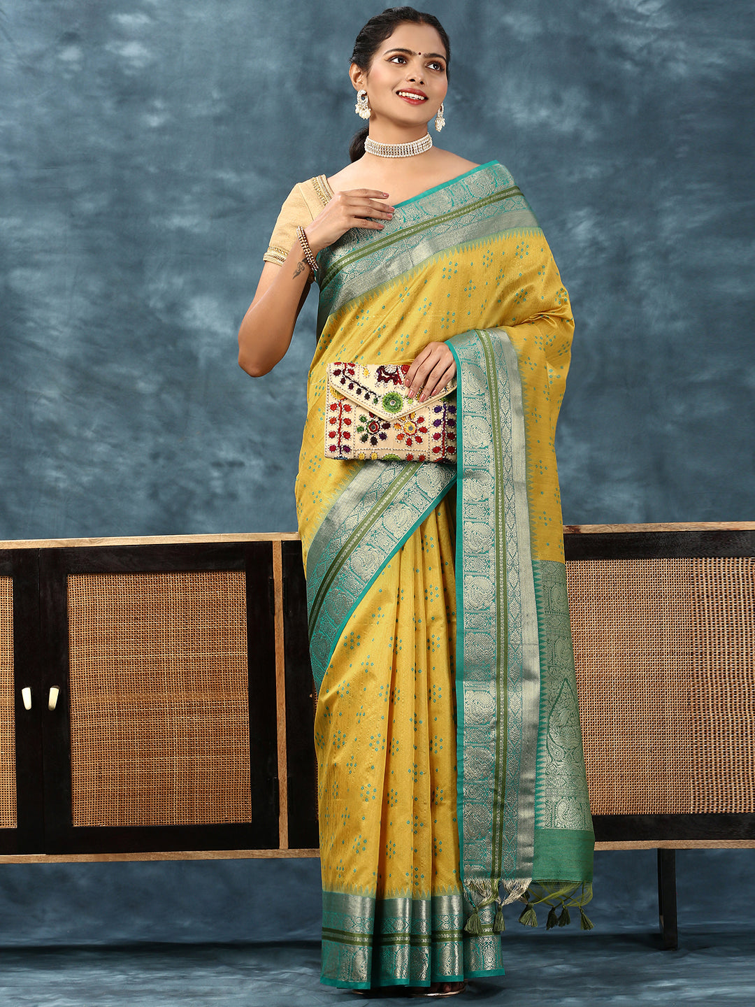 Womens Semi Cotton Weaving Saree SCS95