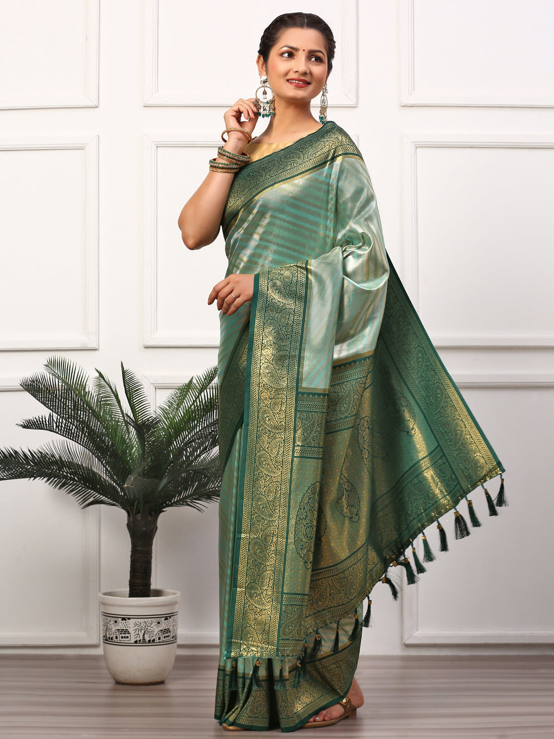 Womens Semi Silk Saree Green SS225