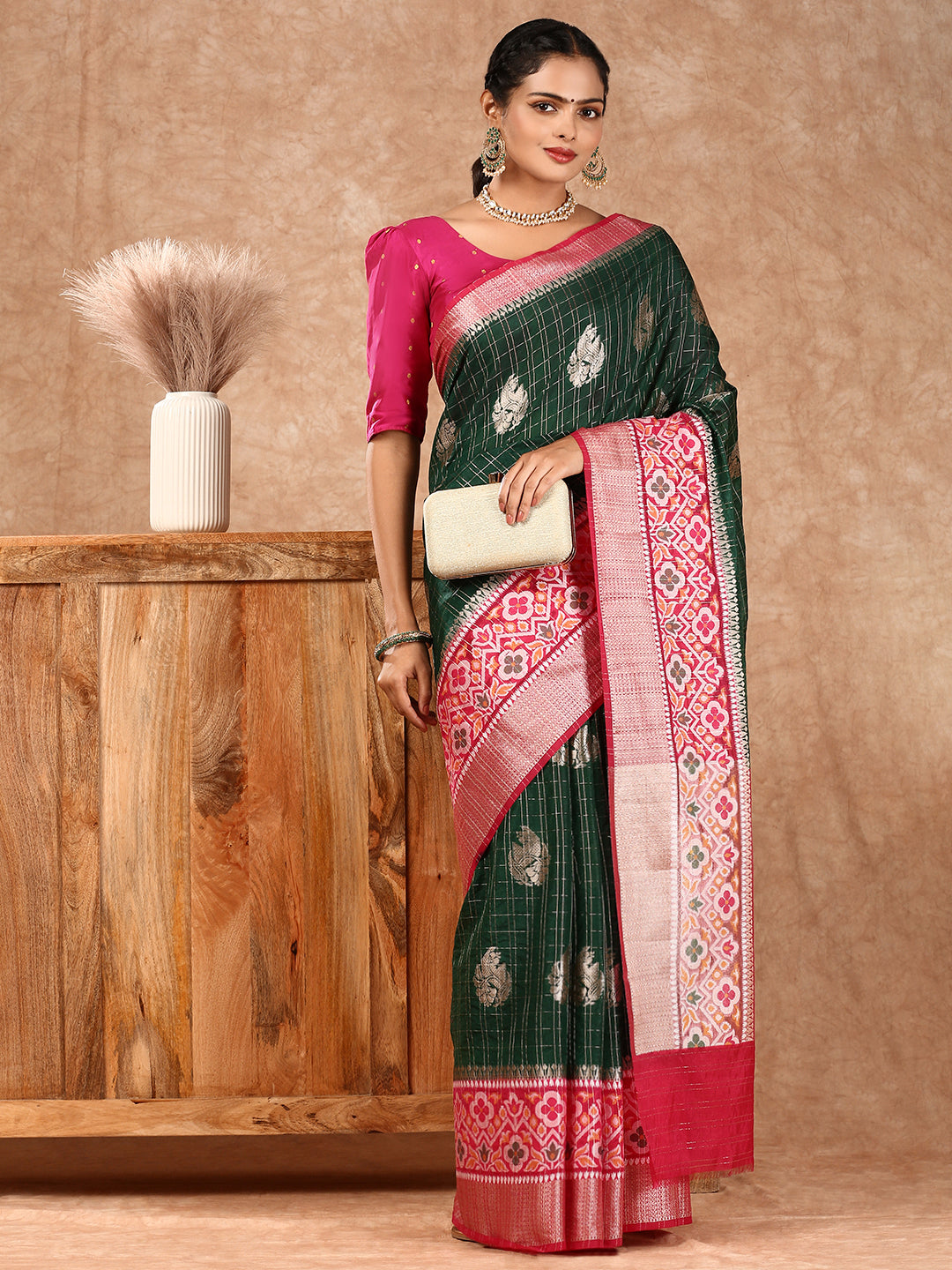 Women Semi Raw Silk Weaving Saree Green SRS84