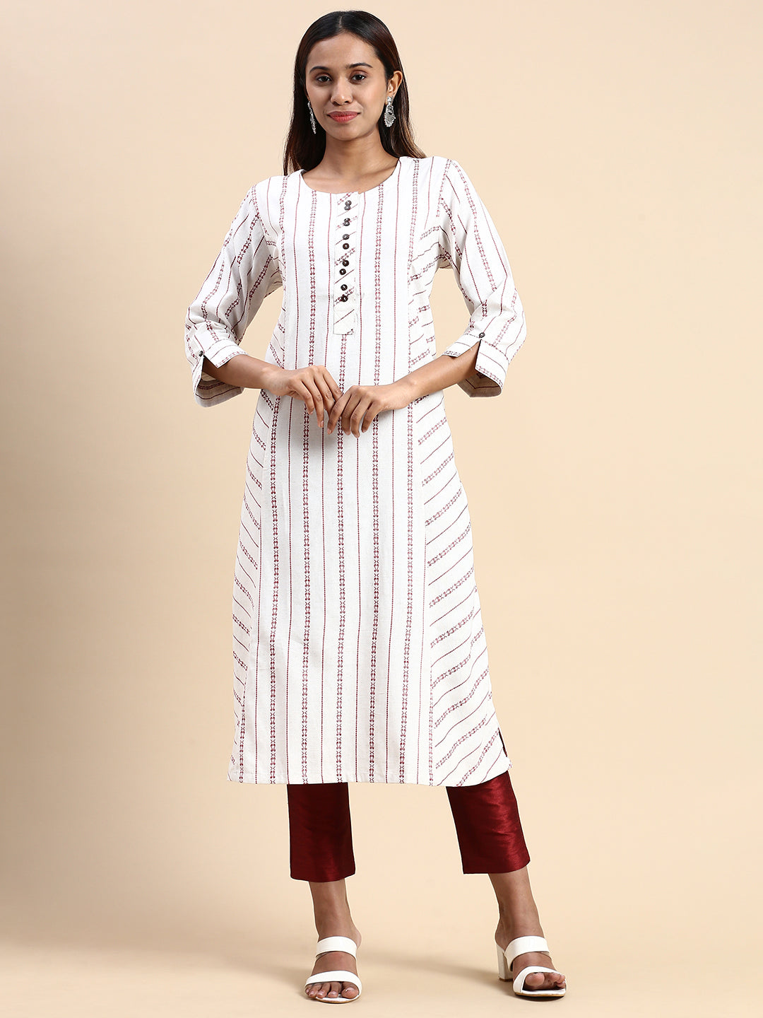 Blended Cotton Solid Kurta Set in White | Sleeves designs for dresses,  Designs for dresses, White leggings