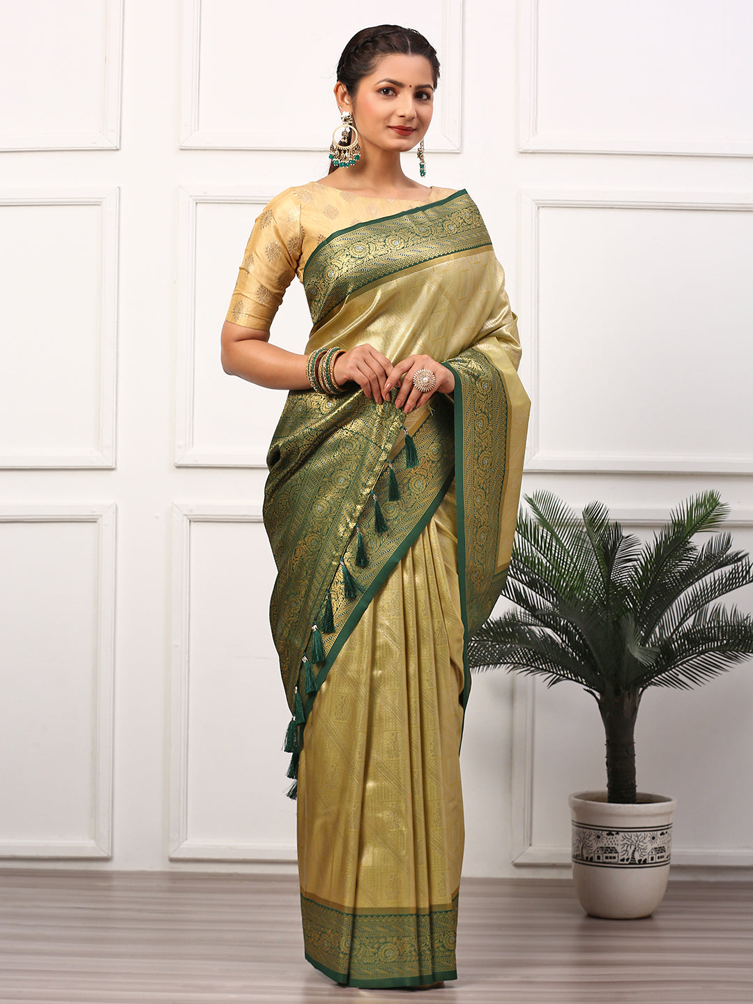 Womens Semi Silk Saree Green SS261