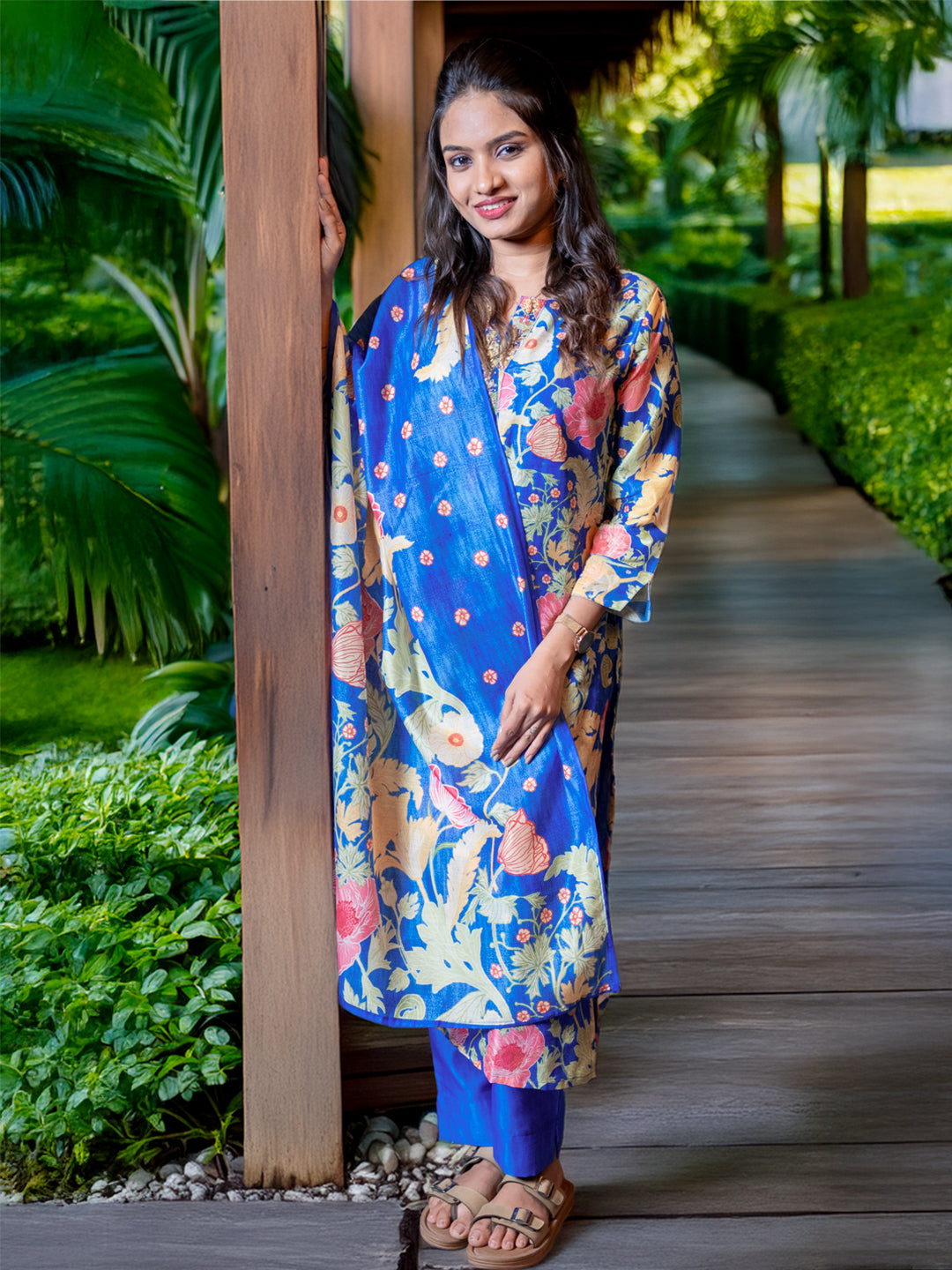 Women Blue Cotton Mix Weaving Printed Kurti Set EKS113