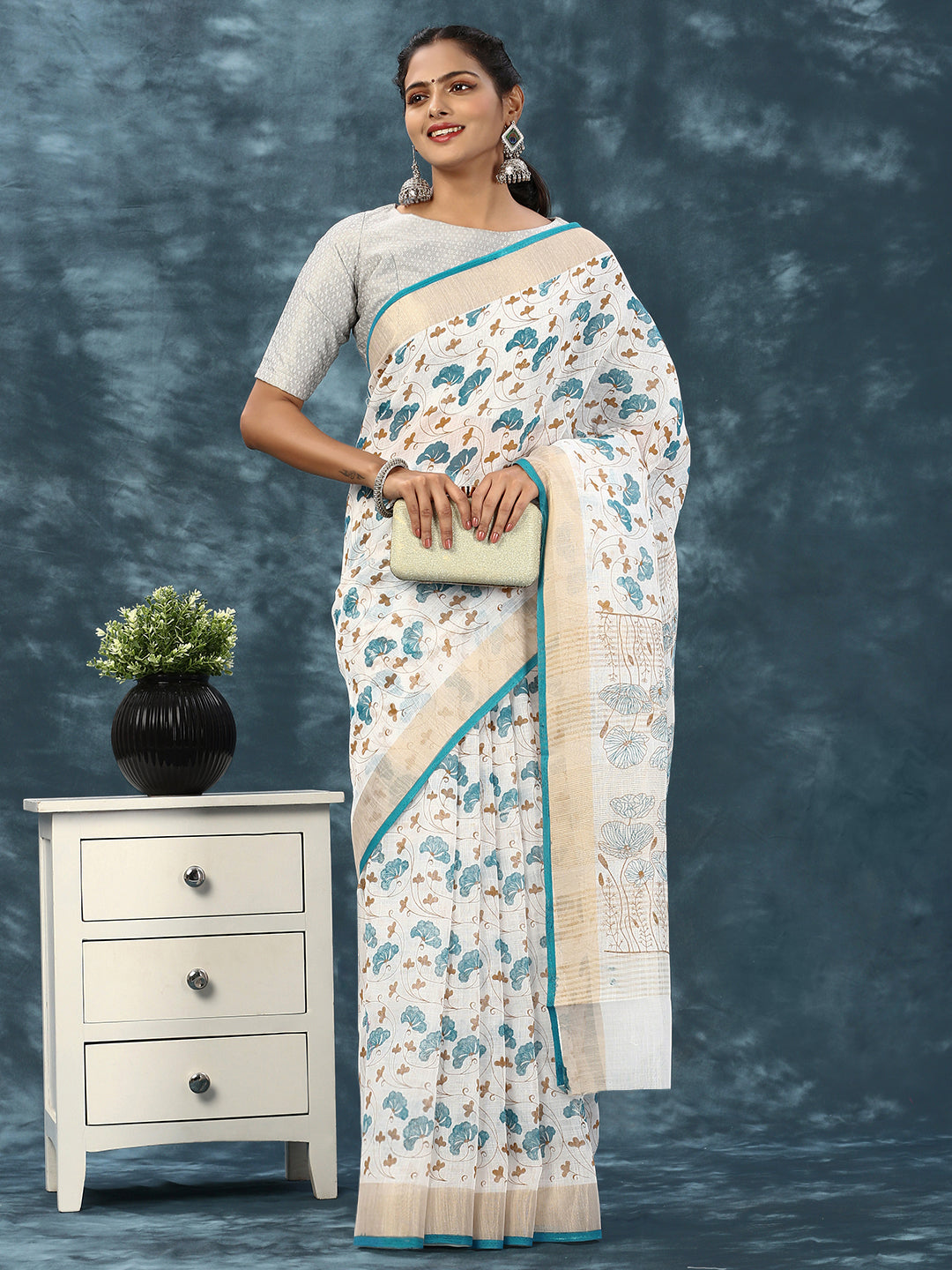 Womens Pure Cotton Saree White PCS98