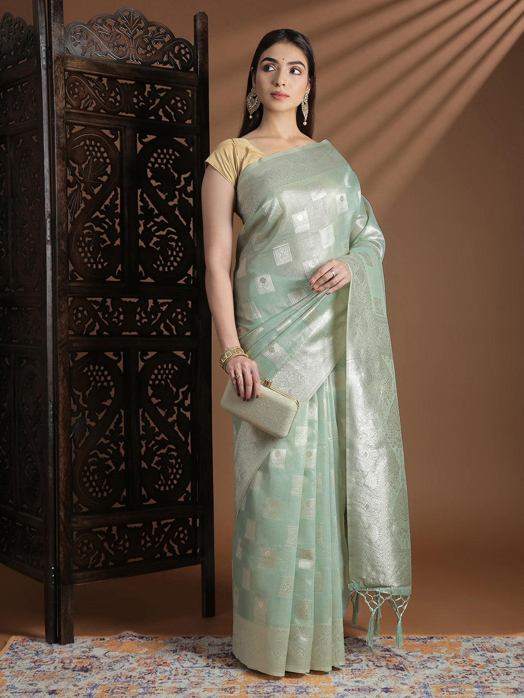 Women Green Cotton Weaving Saree PCS258