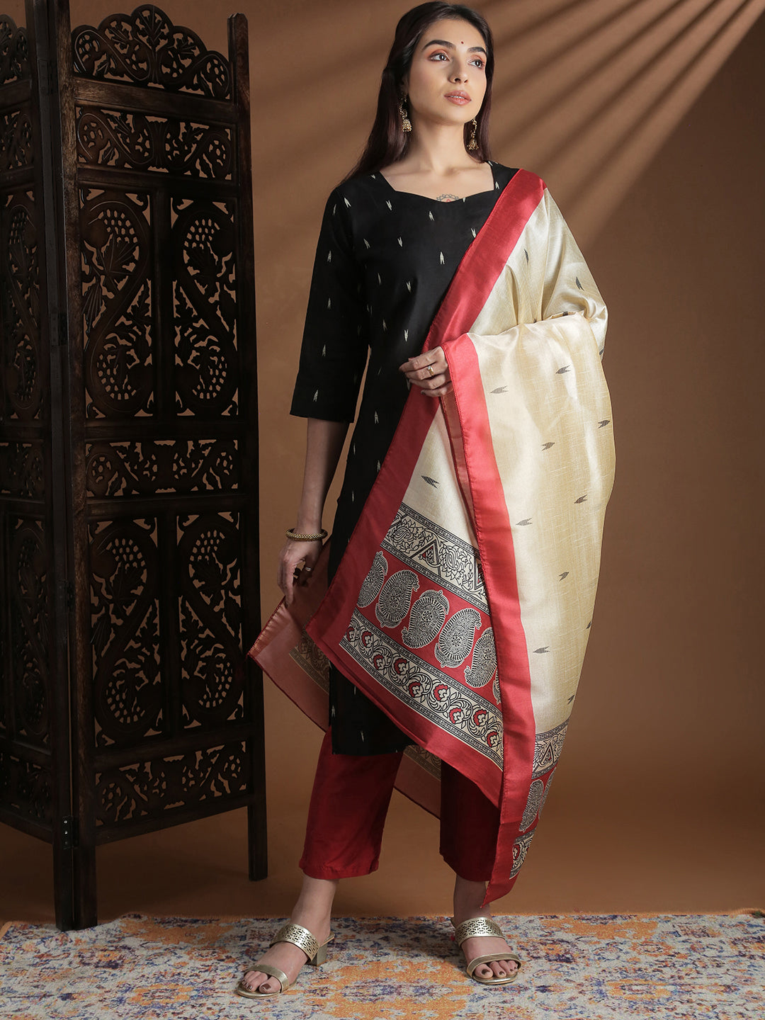 Women Black with Red Kurti Set EKS132