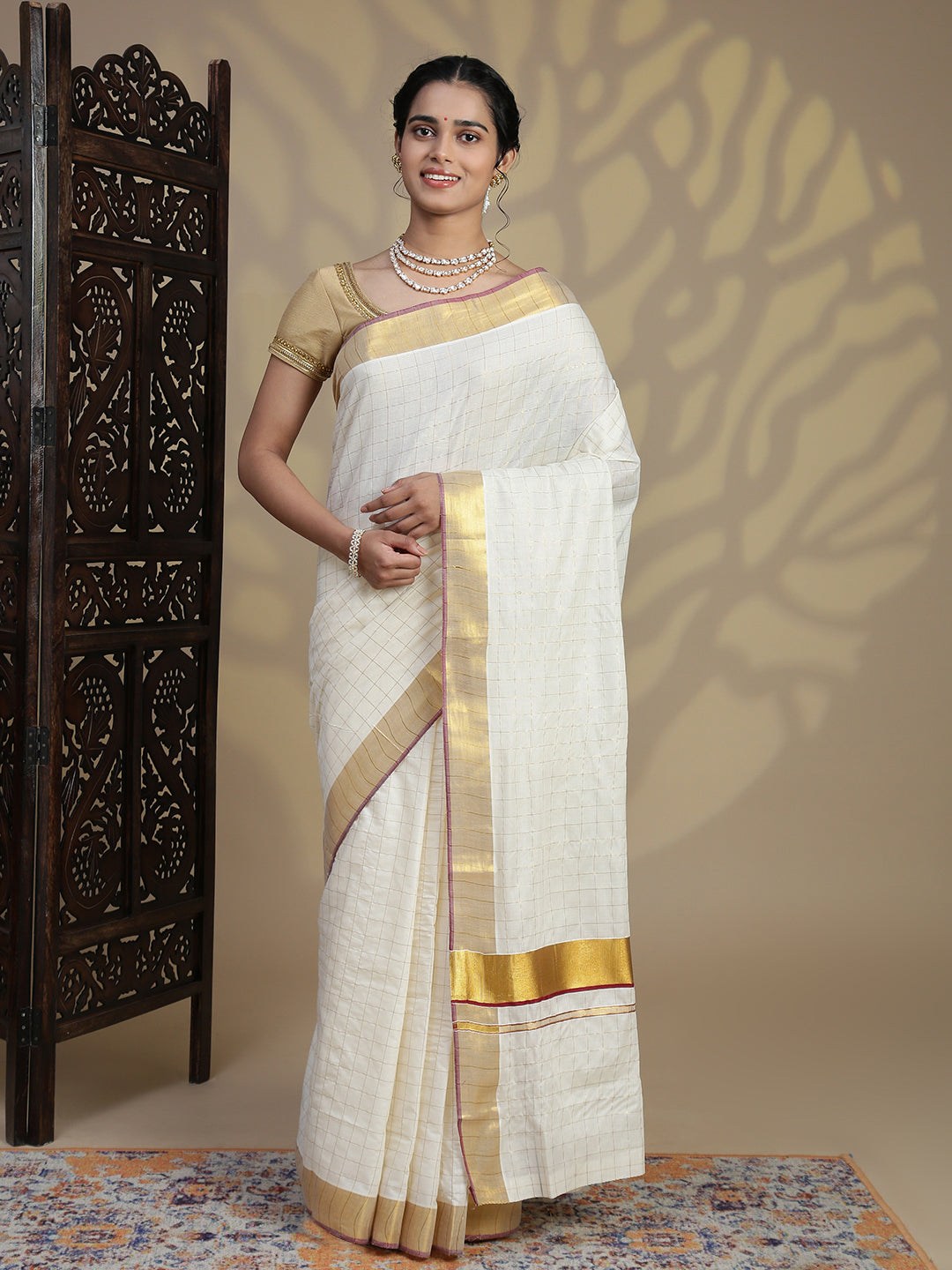 Women Traditional Kerala Cream Checks Saree with Gold Jari KS226