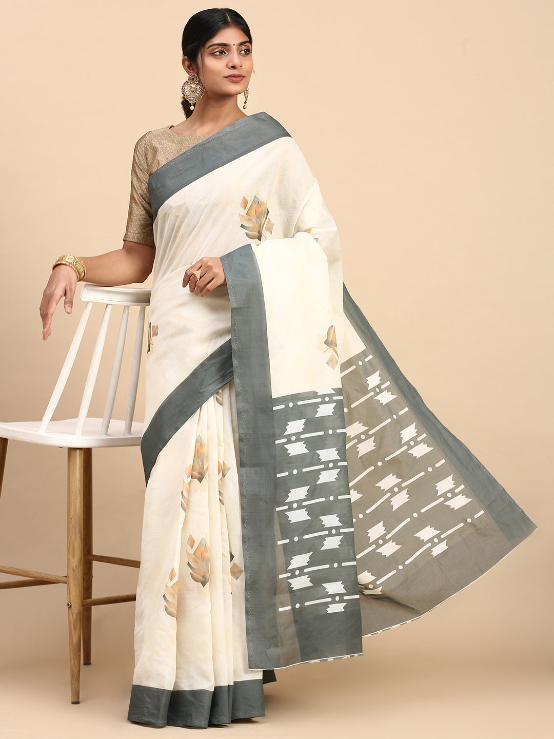 Women Organic Cotton Saree White PCS110