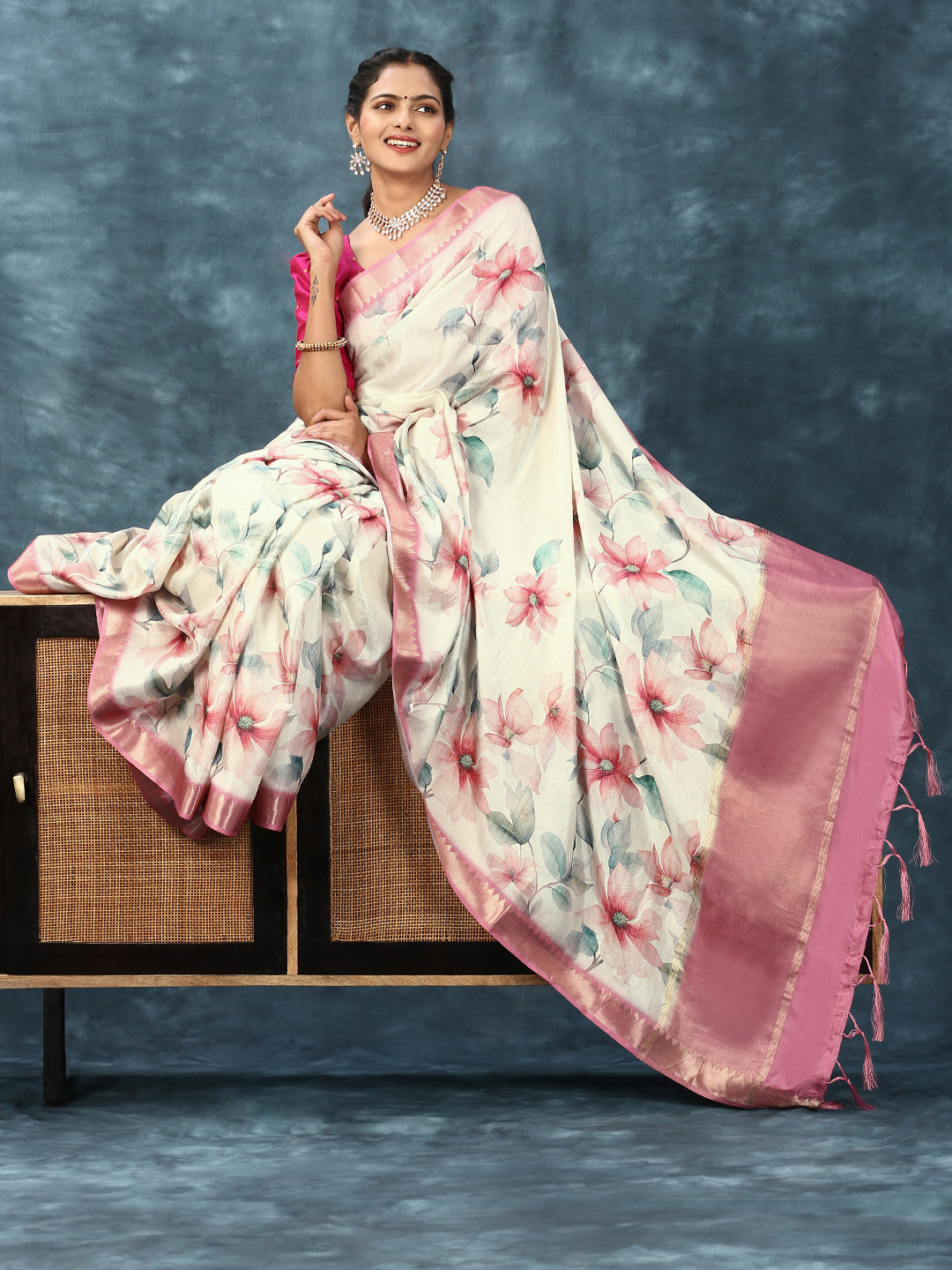 Womens Semi Tussar Weaving Saree Pink ST158