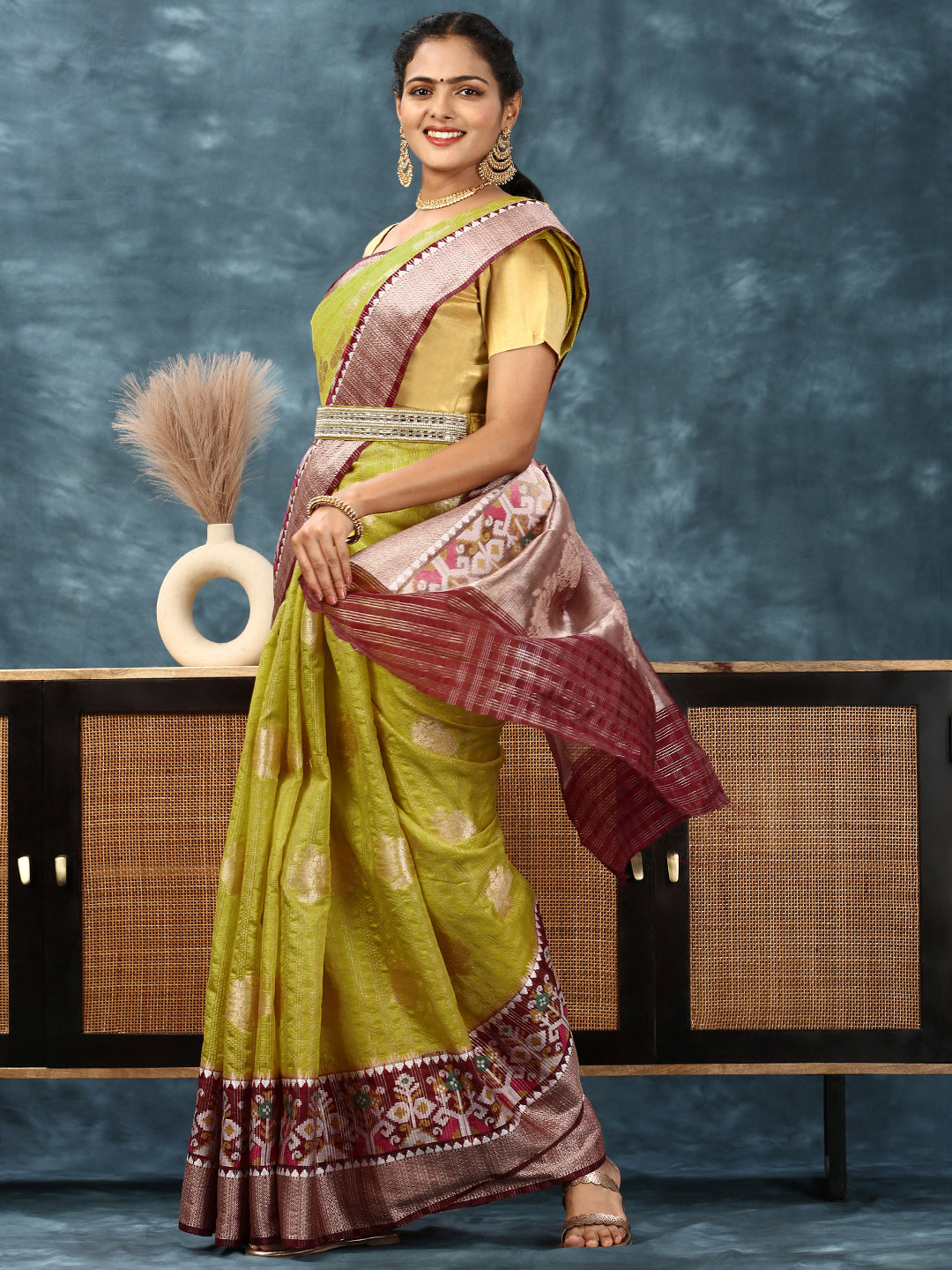 Women Semi Raw Silk Weaving Saree Yellow SRS76