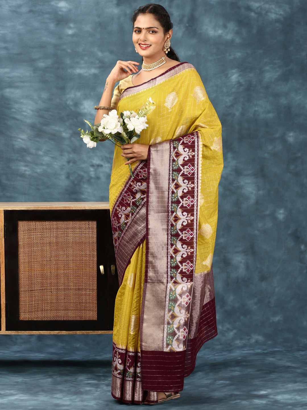 Women Semi Raw Silk Weaving Saree Yellow SRS95