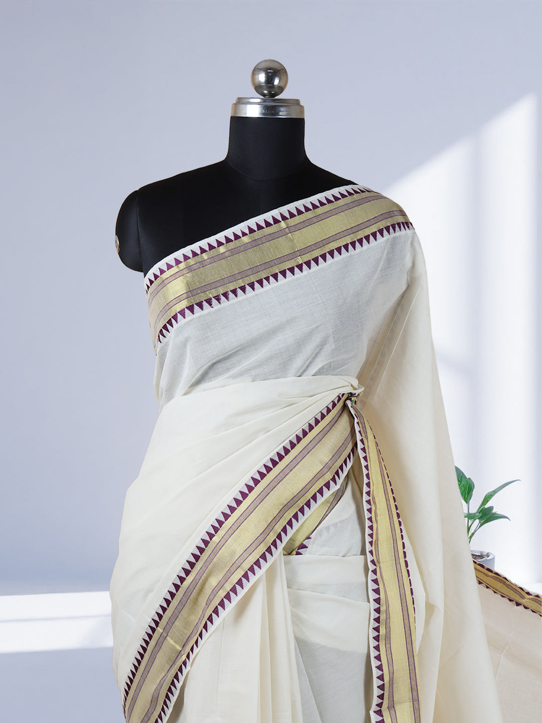 Women Traditional Kerala Cream Saree KS205