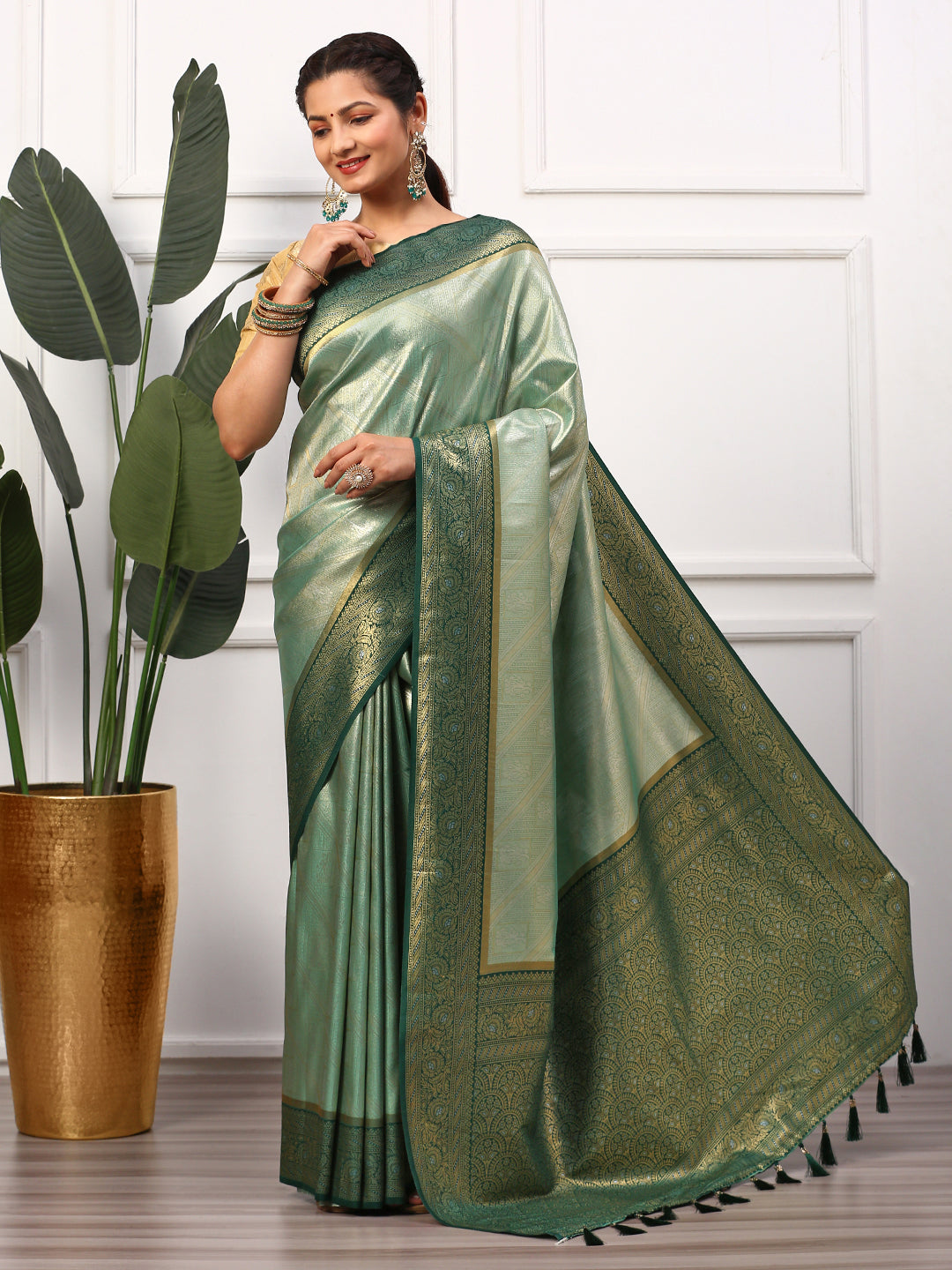 Womens Semi Silk Saree Green SS265