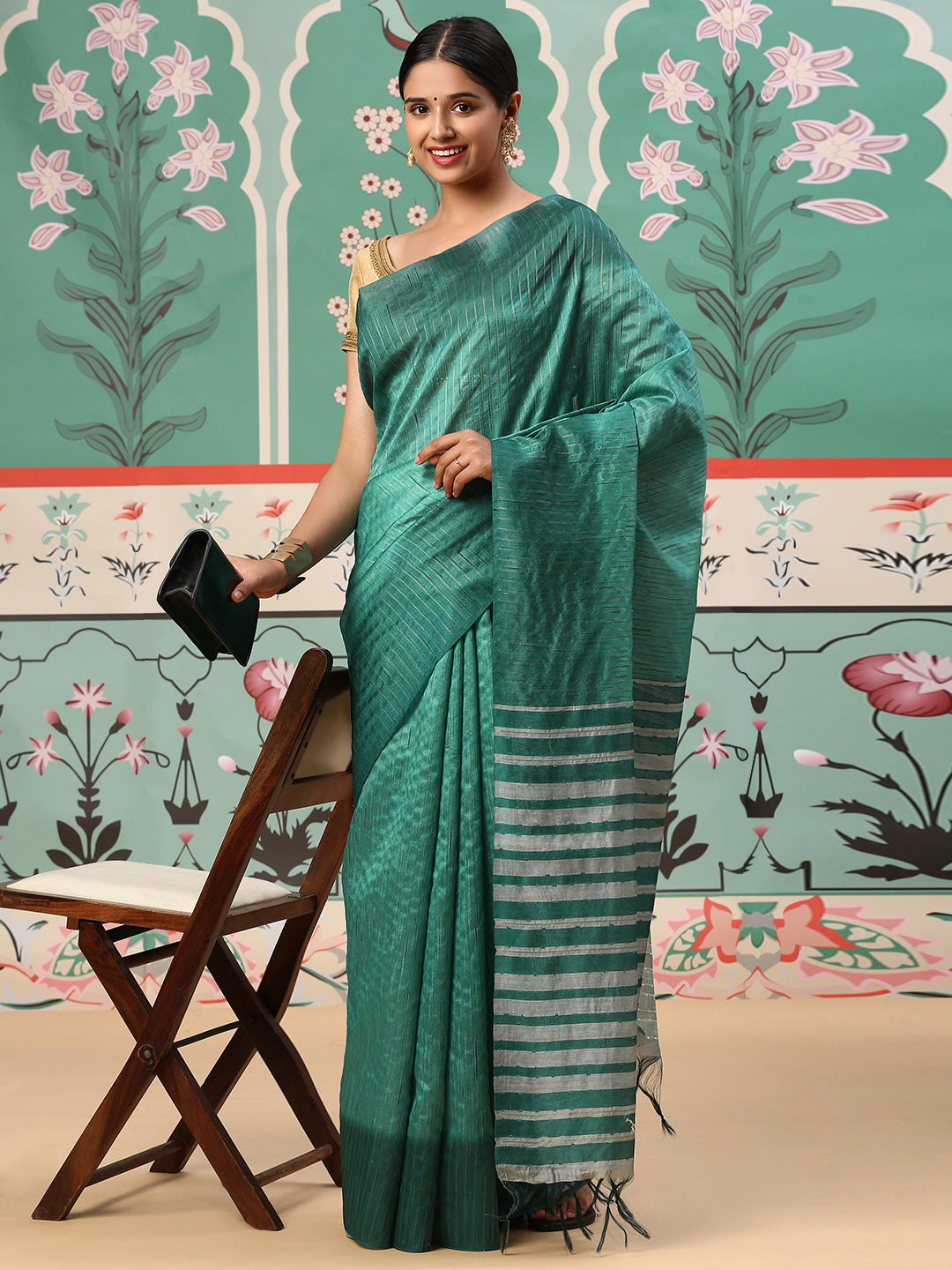 Women Semi Raw Silk Weaving Saree Green SRS68