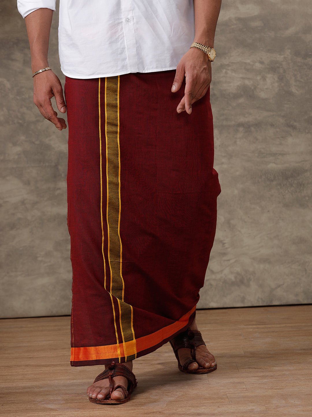 Men Maroon Lungi with Fancy Border Colour Diamond CD09