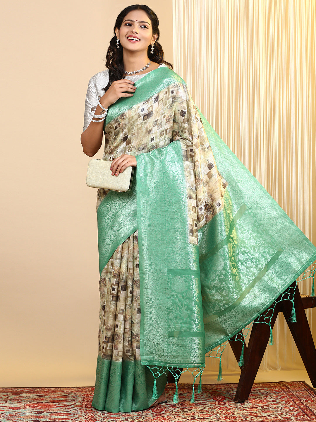 Women Semi Cotton Printed Saree Green SCS103