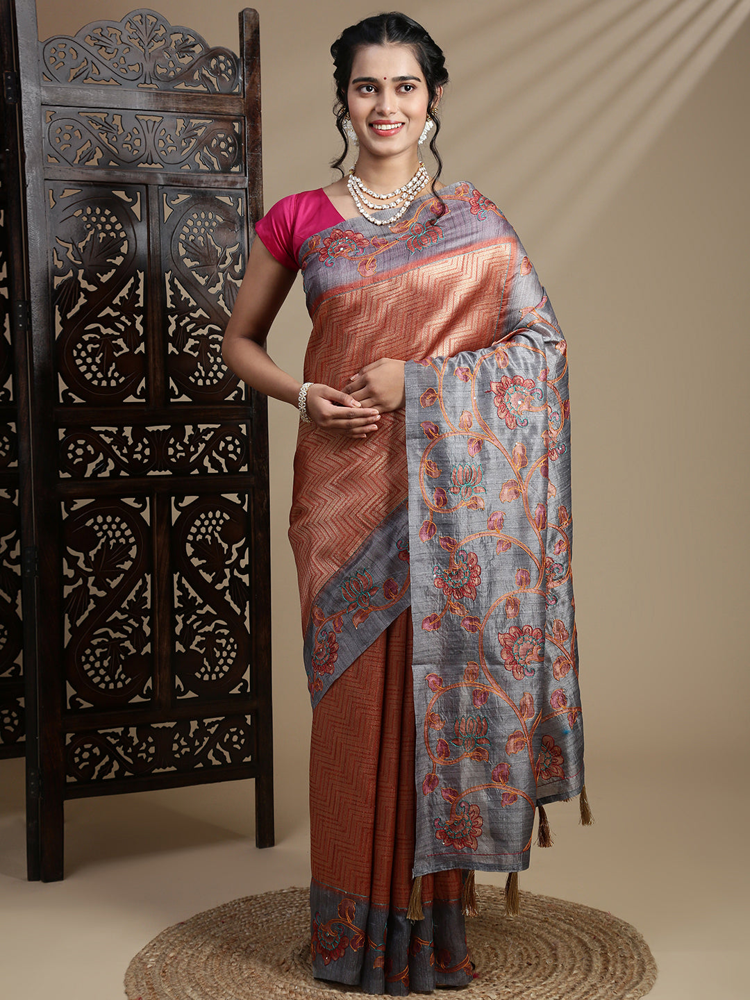 Women Grey Semi Raw Silk Embroidered Saree SRS109