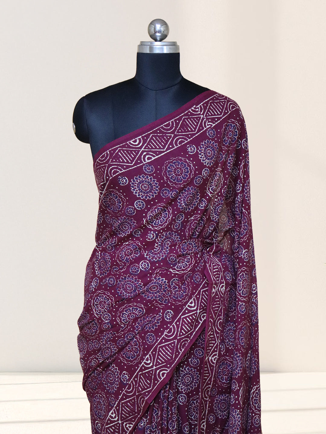Women Burgendy Soft Cotton Printed Saree SCS170
