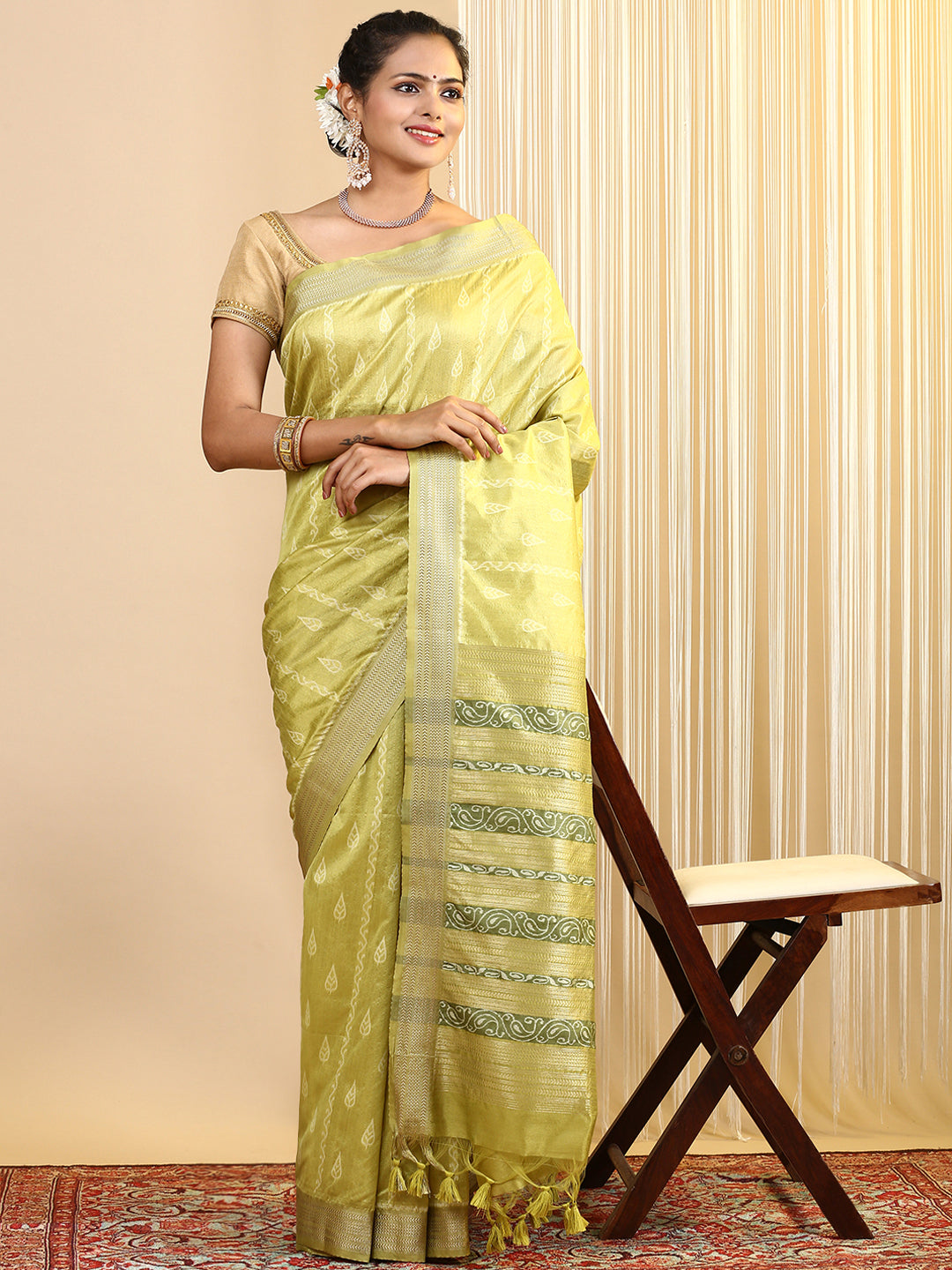 Women Semi Tussar Weaving Saree Green ST177