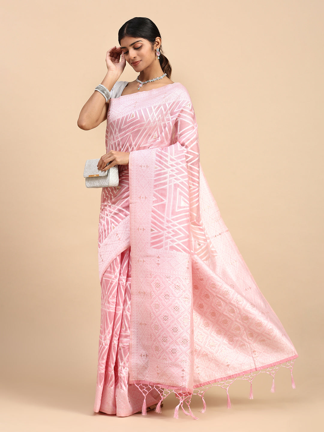 Women Semi Cotton Printed Saree Light Pink SCS111