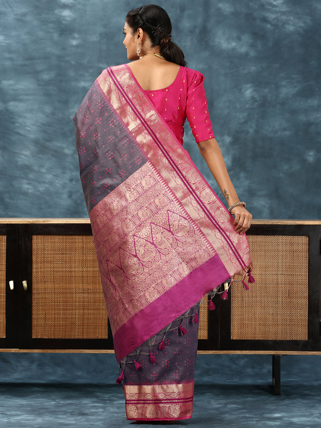 Womens Semi Cotton Weaving Saree SCS96