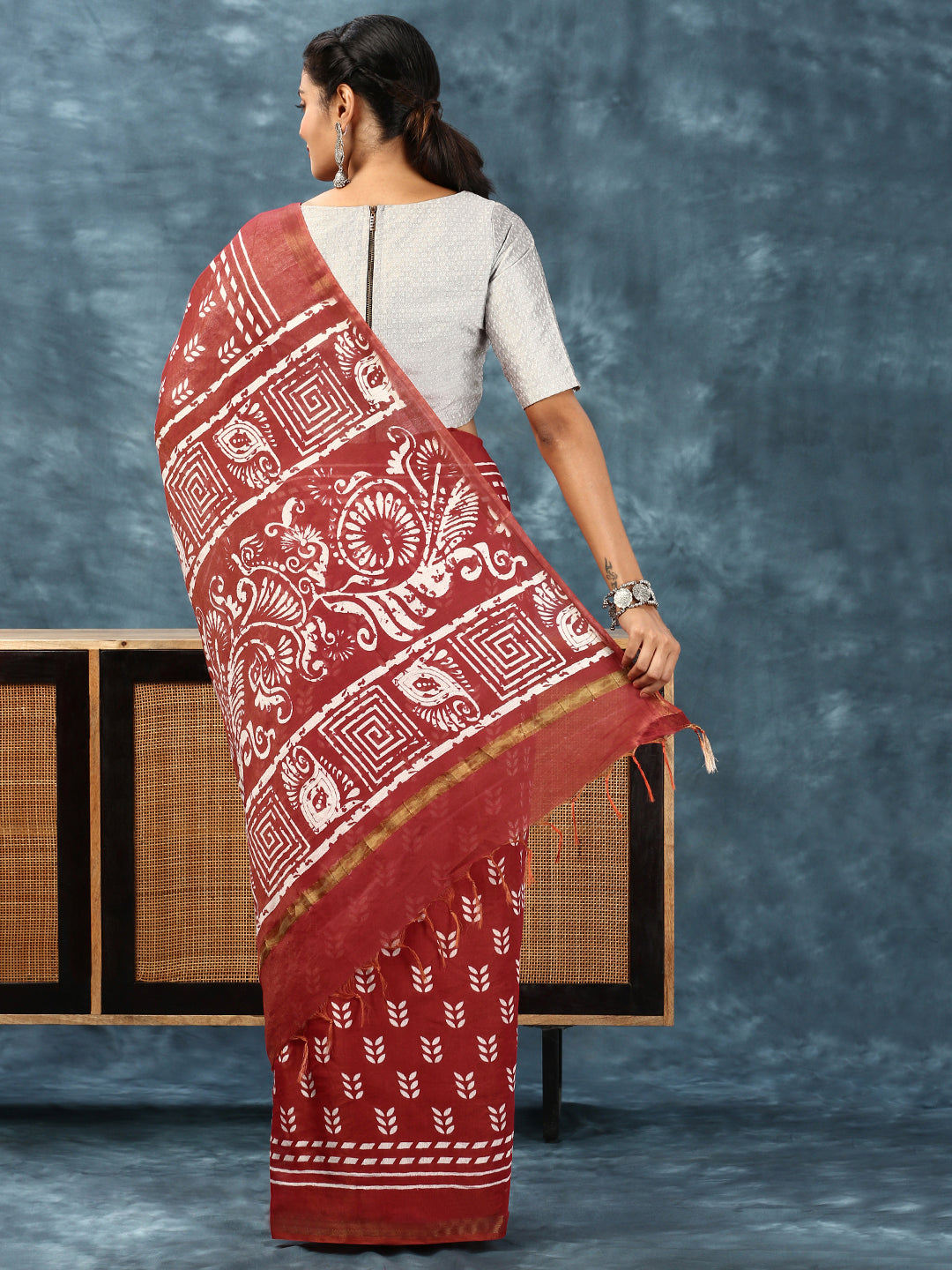 Women Semi Tussar Printed Saree Red ST145