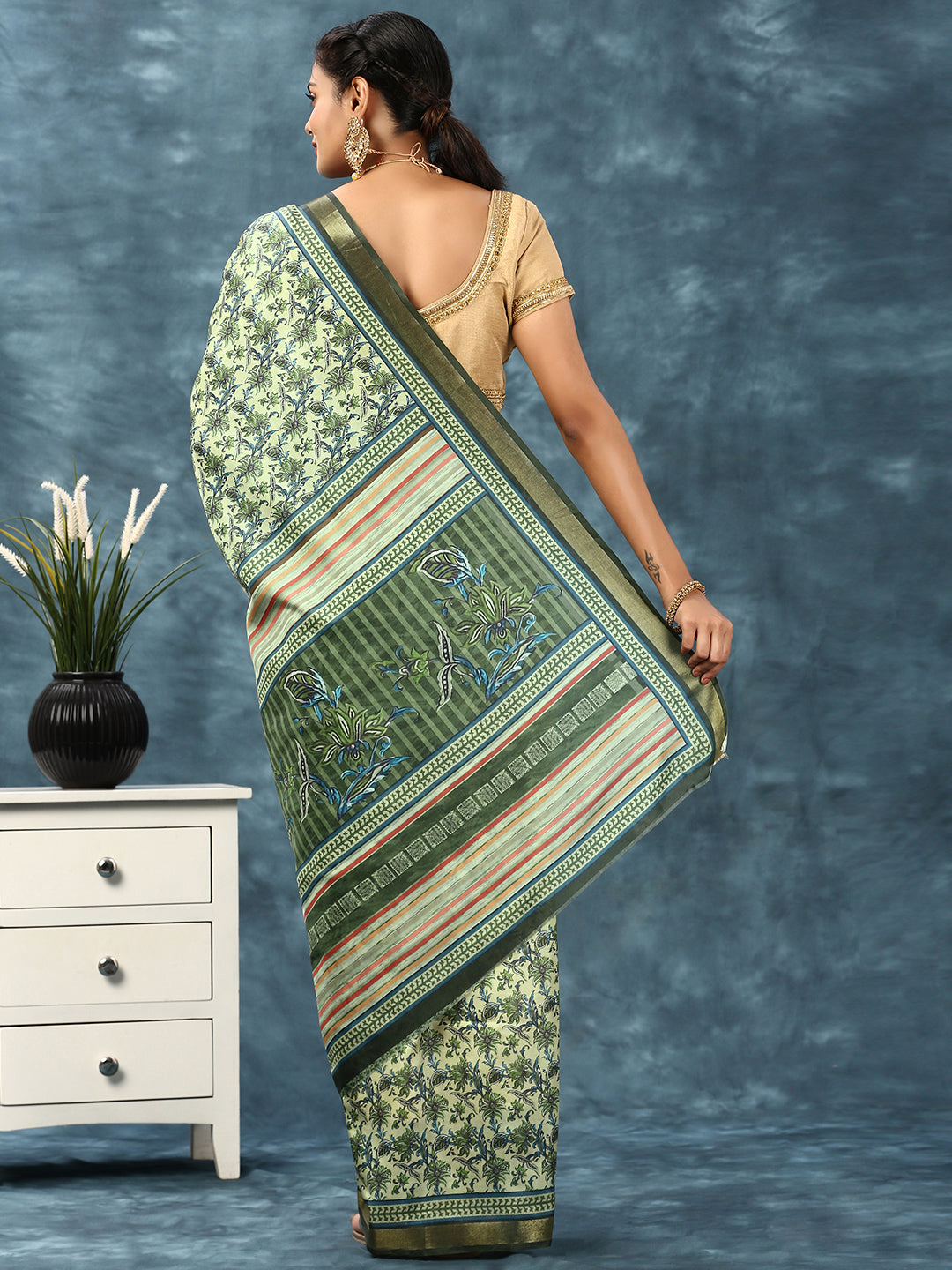 Women Semi Silk Print Saree Green SS178