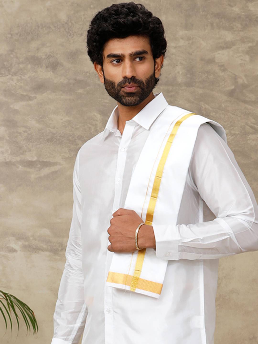 Men Pure Silk White Towel with 1 " inch Jari Border Rajahamsa