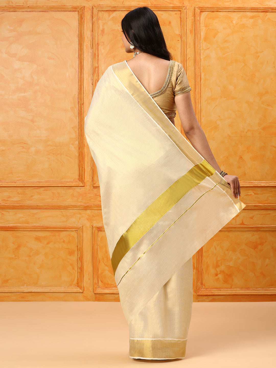 Women Kerala Cream Saree with Gold Jari Border KS140