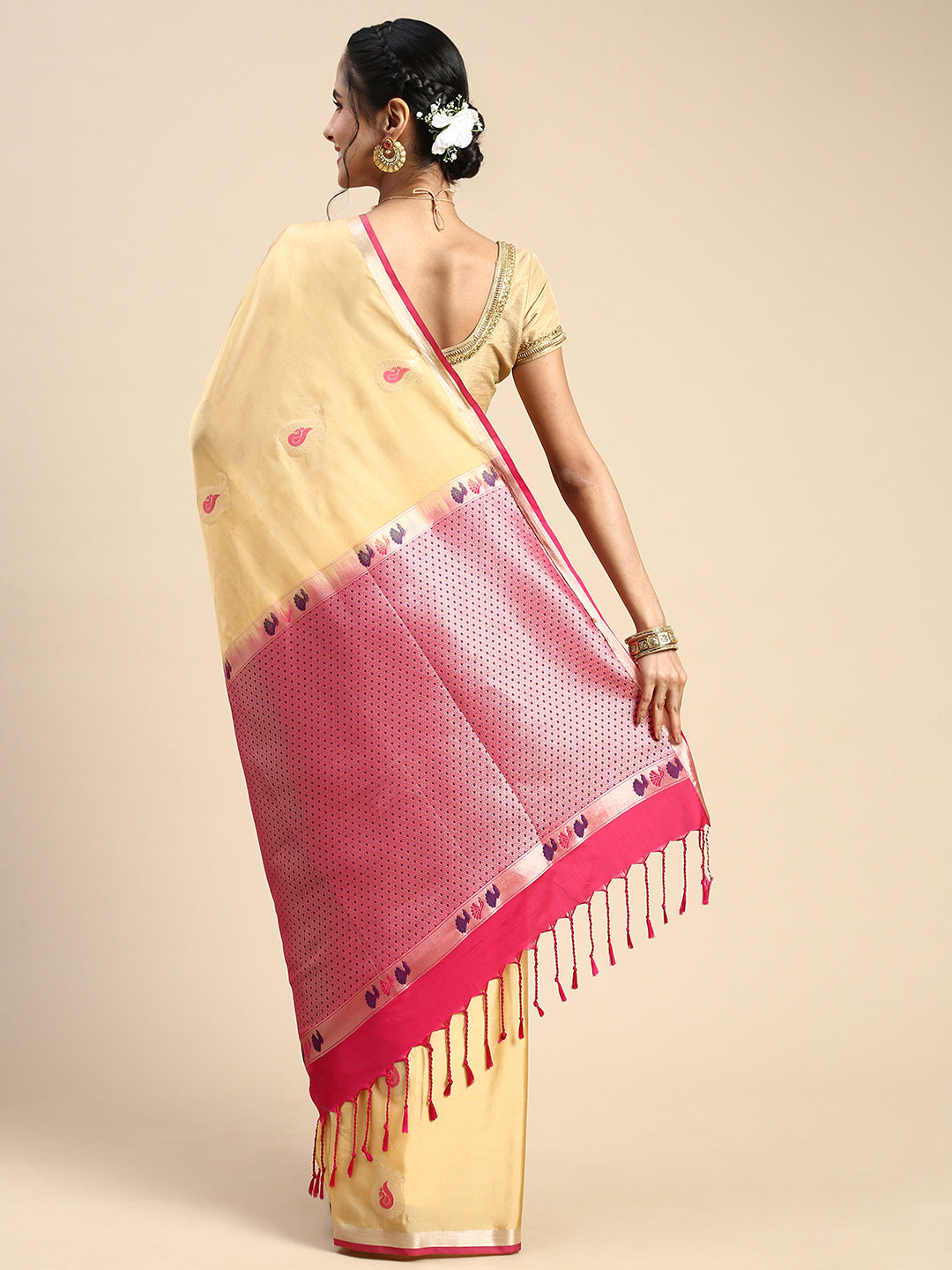Pink Sandals Ethnic Saree - Buy Pink Sandals Ethnic Saree online in India