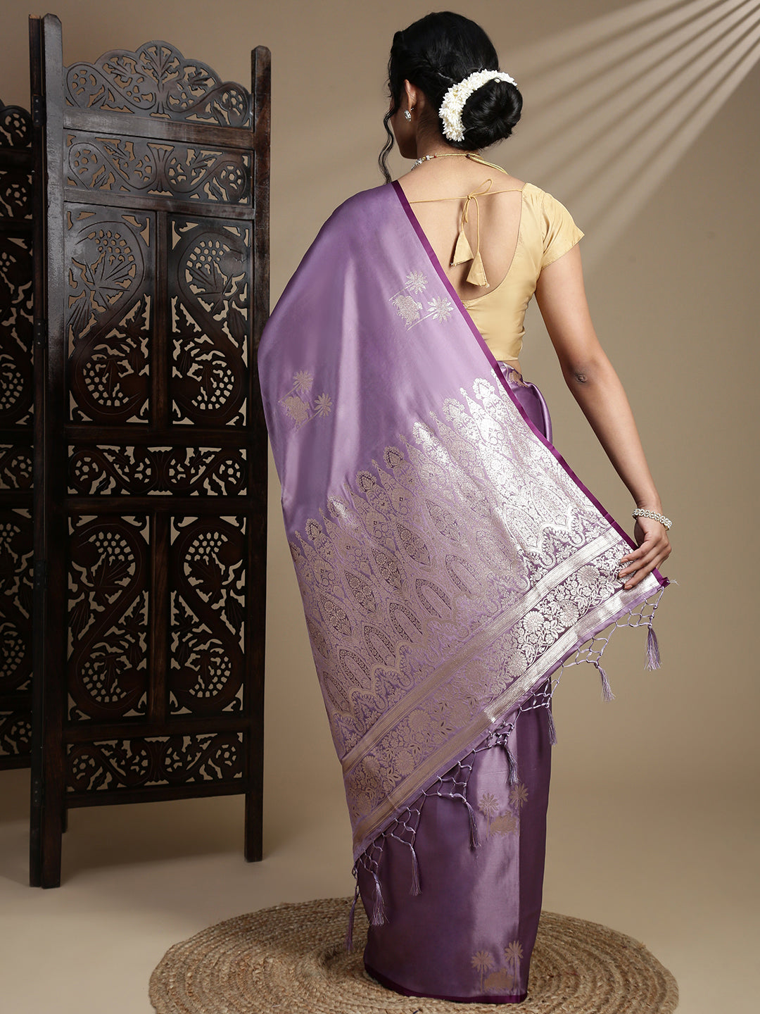 Women Lavender Soft Silk Saree SS385