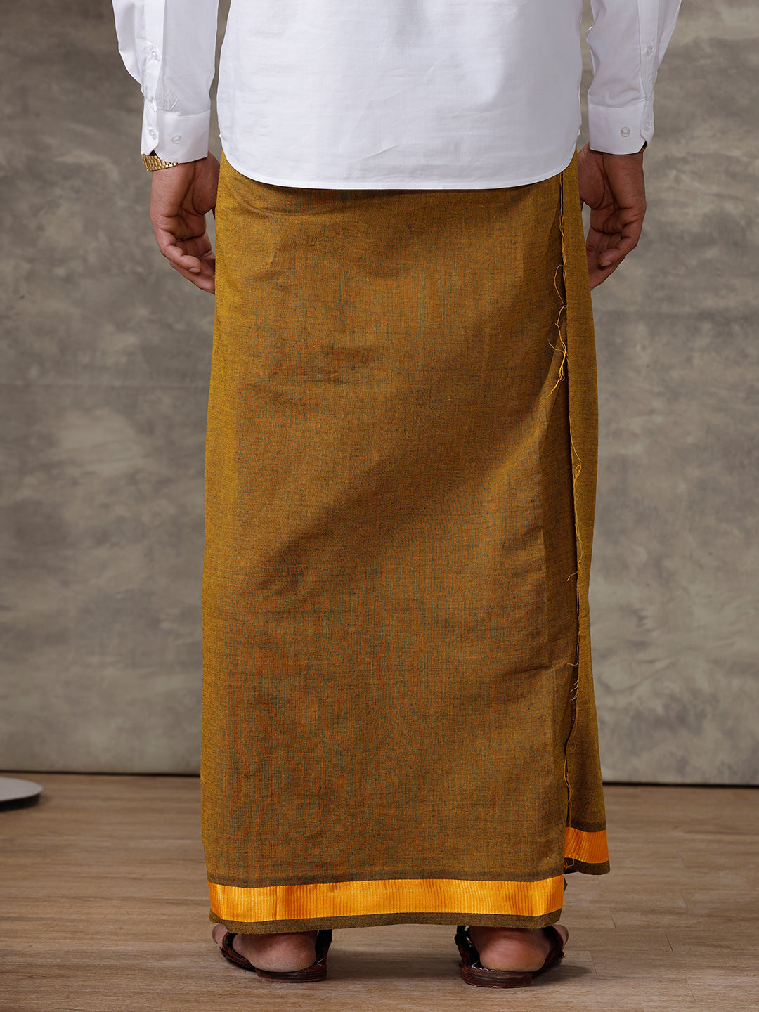 Men Mustard Lungi with Fancy Border Colour Diamond CD05