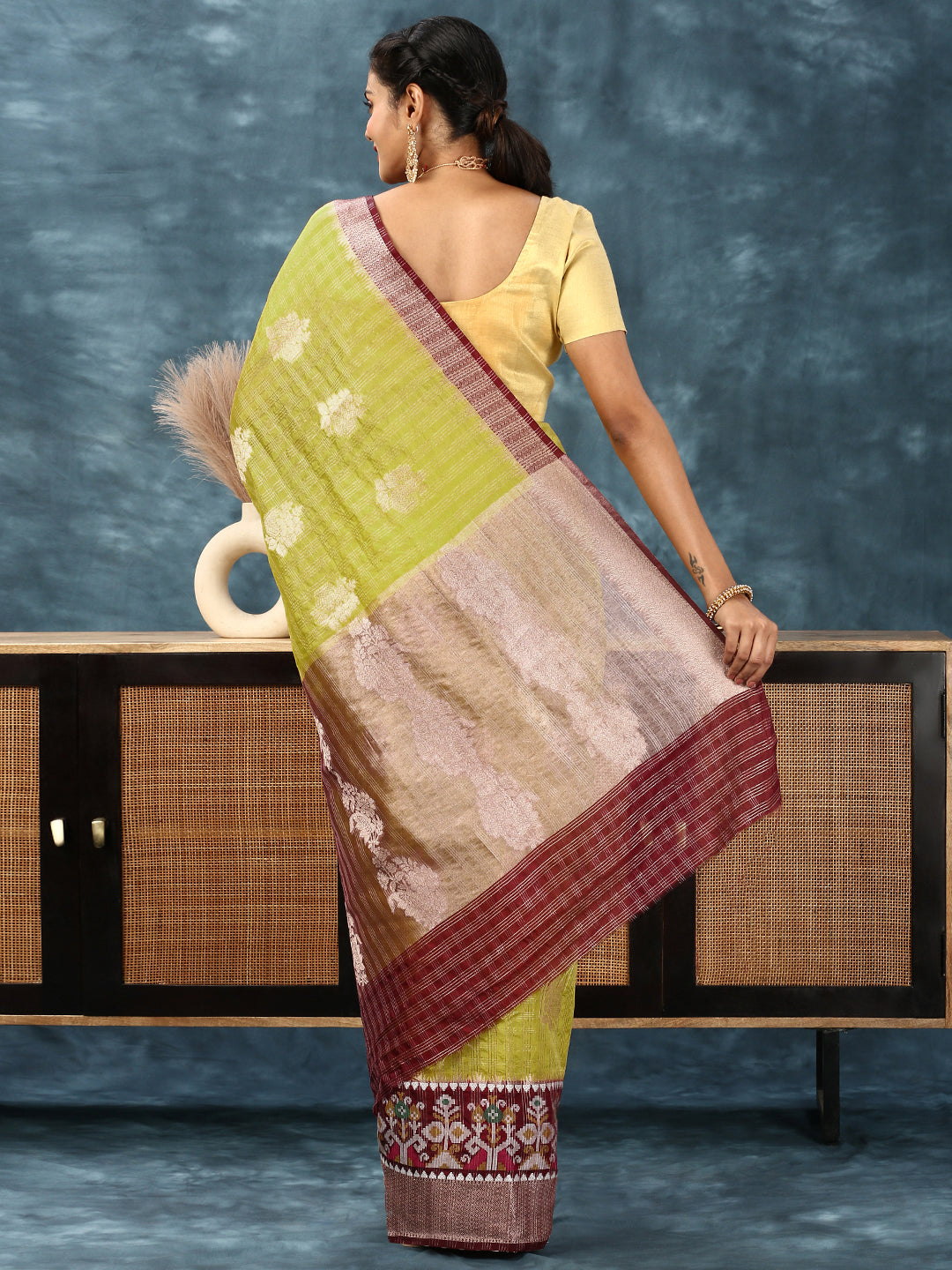 Women Semi Raw Silk Weaving Saree Yellow SRS76