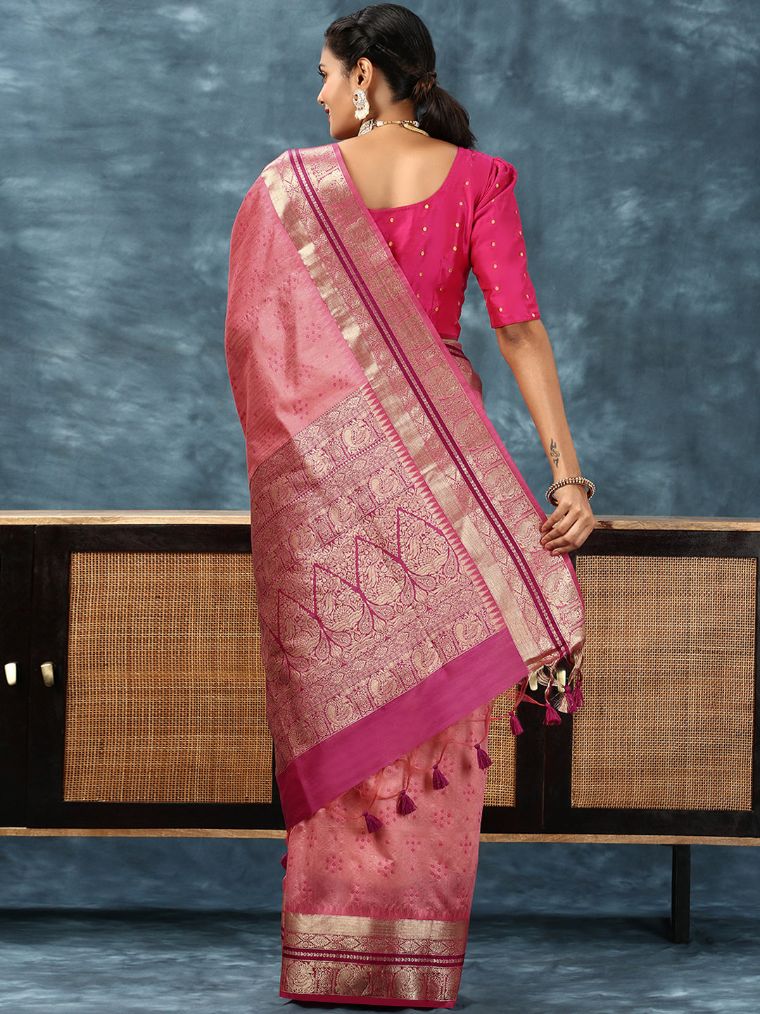 Womens Semi Cotton Weaving Saree SCS92