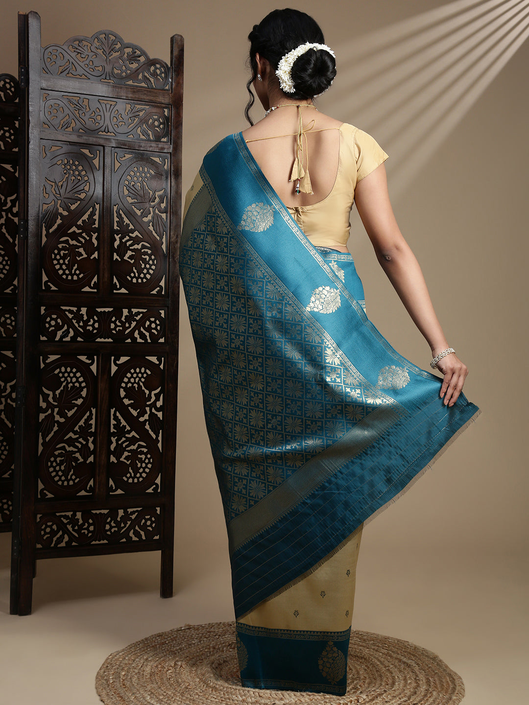 Women Olive Green Art Silk Saree ASS112