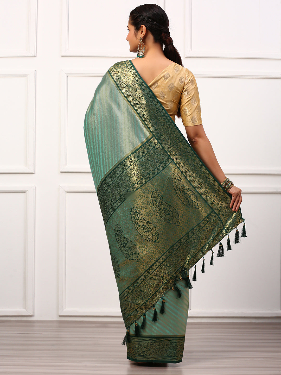 Womens Semi Silk Saree Green SS225