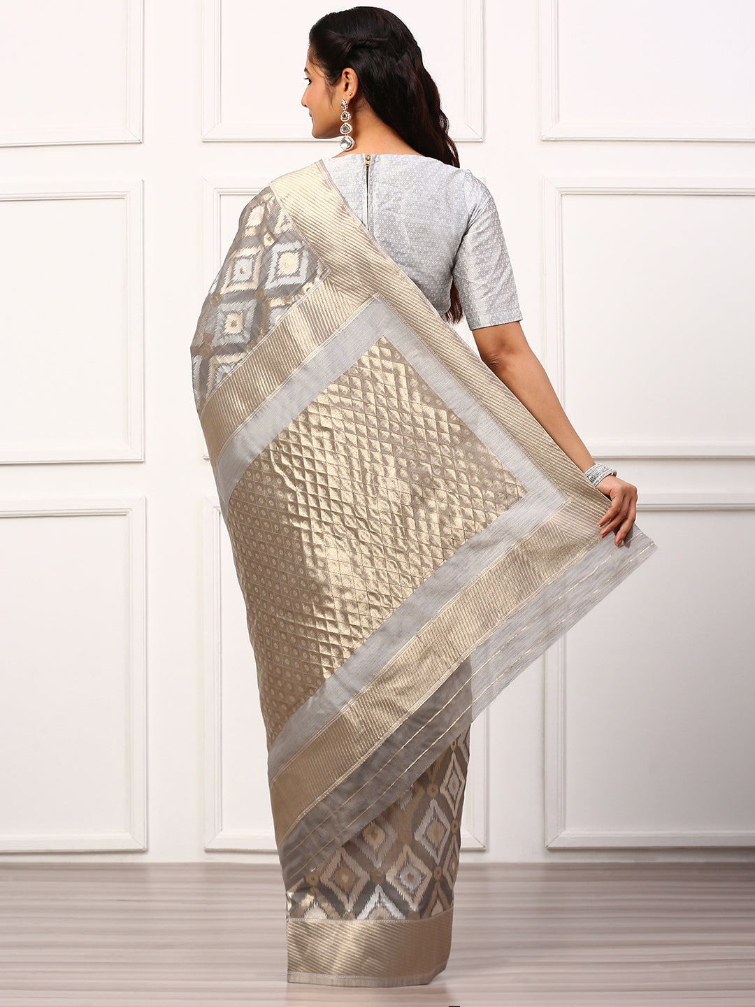 Women Semi Linen Weaving Saree Grey SL144